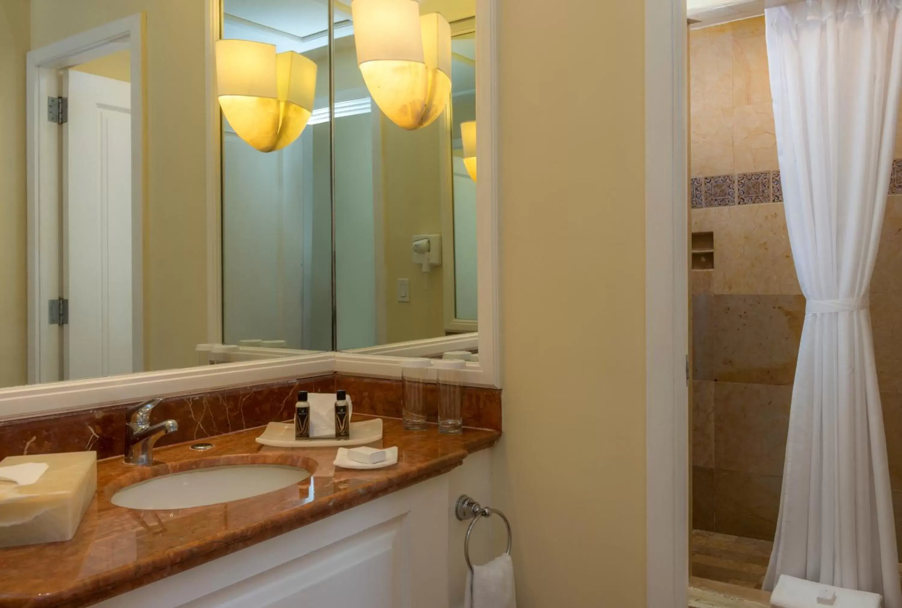 Bathroom in Pueblo Bonito Rose Resort & Spa - All Inclusive