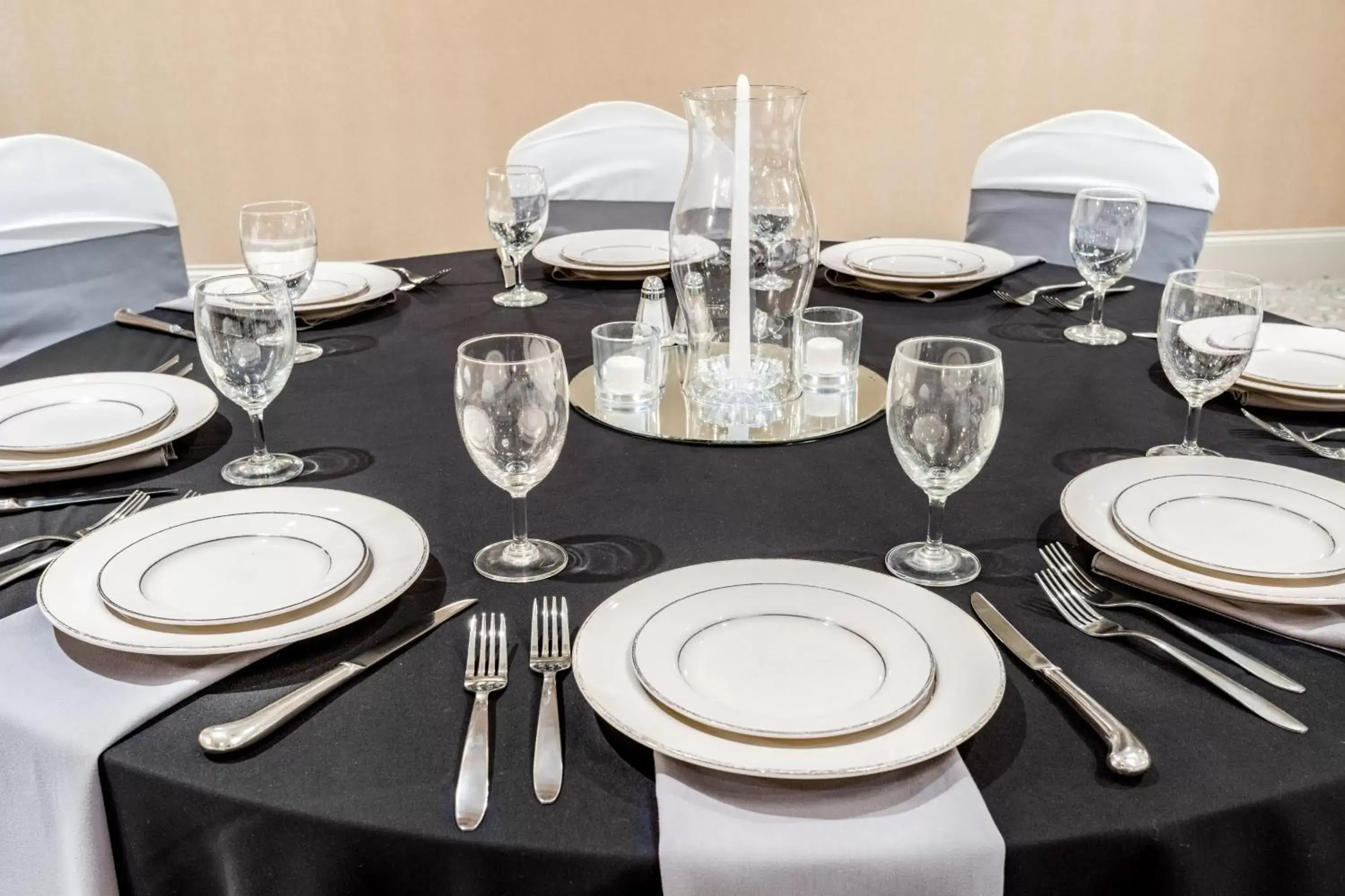 Banquet/Function facilities, Restaurant/Places to Eat in Holiday Inn Lafayette-City Centre, an IHG Hotel