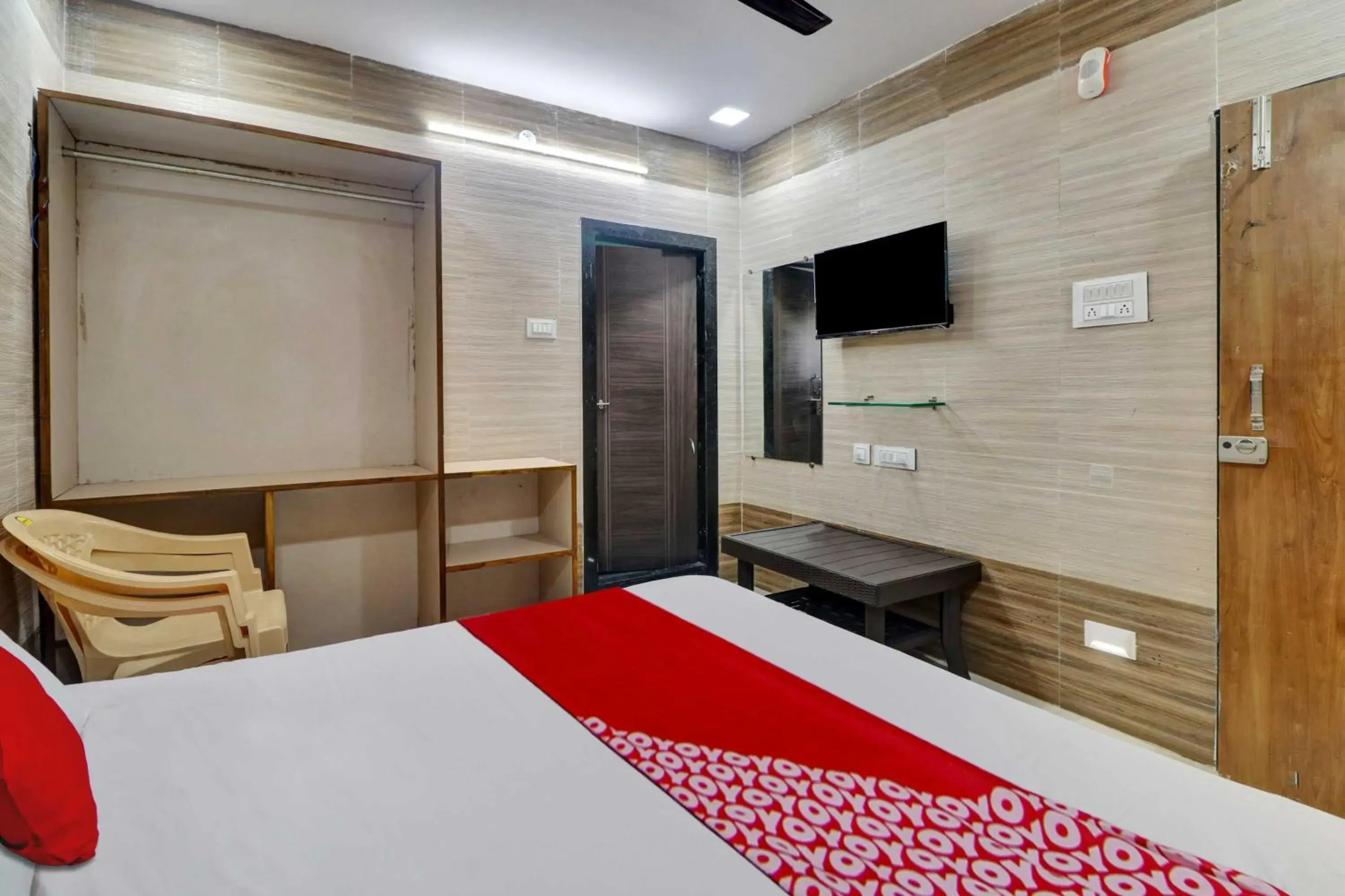 Bedroom, Bed in OYO Flagship Hotel Vallabha Residency