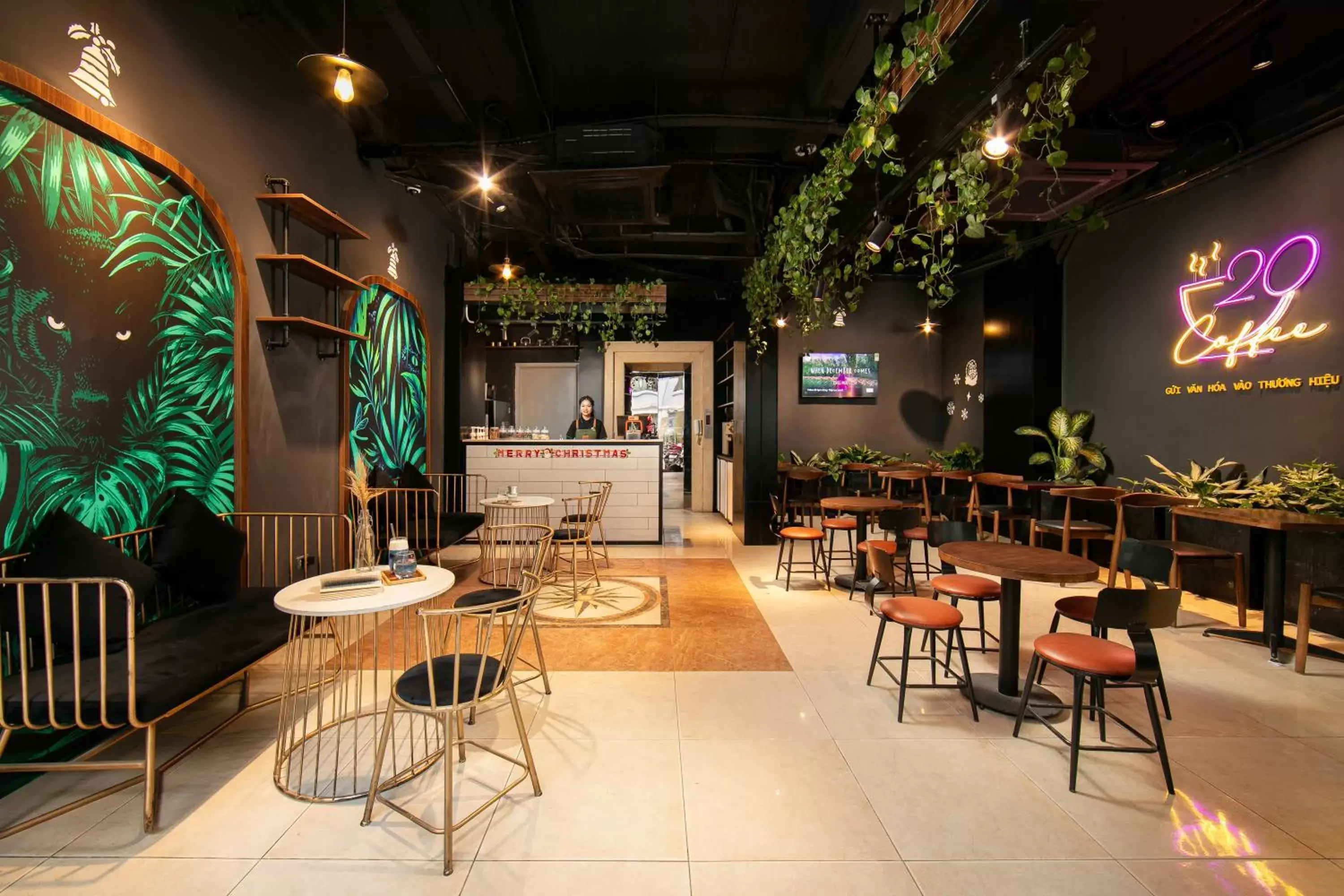 Lounge or bar in Hai Mươi Hotel & Apartment Lounge or bar in Hai Mươi Hotel & Apartment