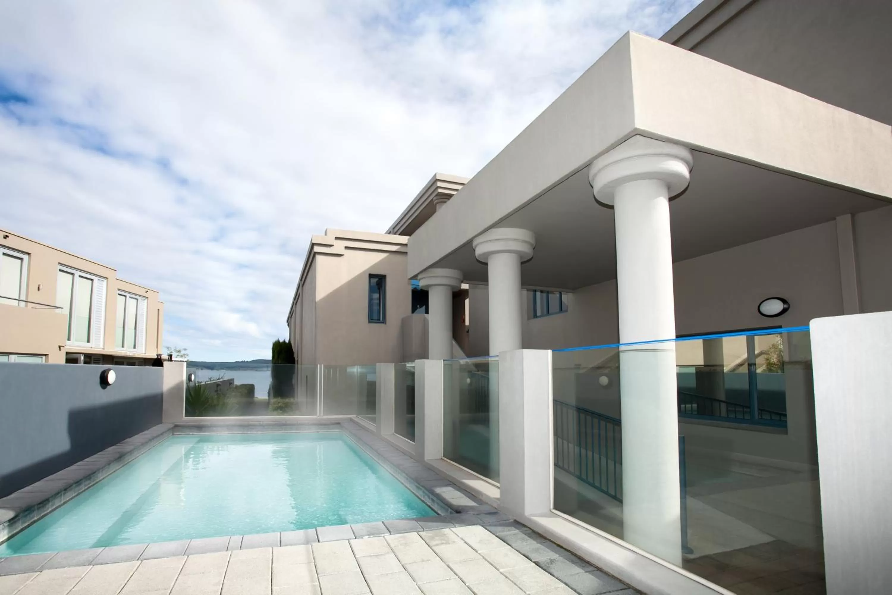 Hot Tub in Boulevard Waters