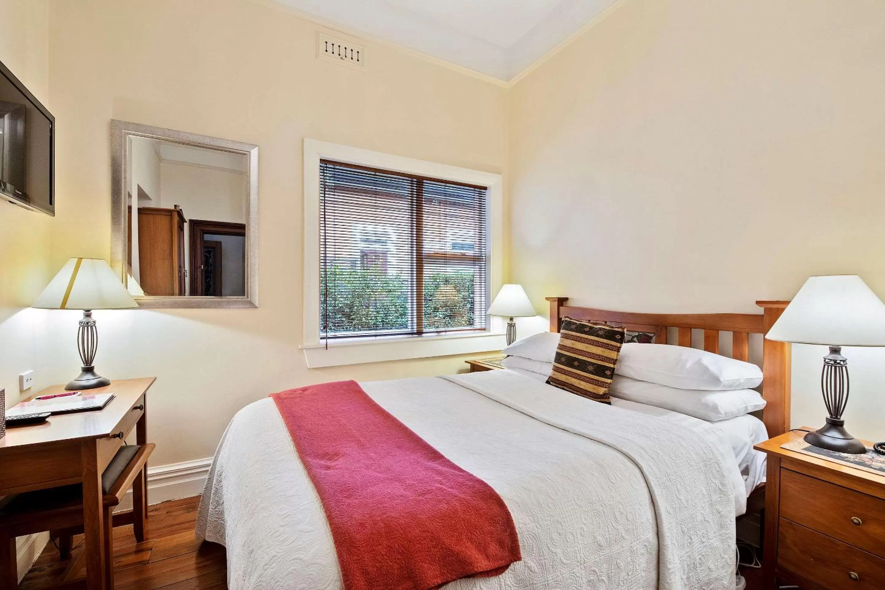 Photo of the whole room, Bed in The Classic Villa