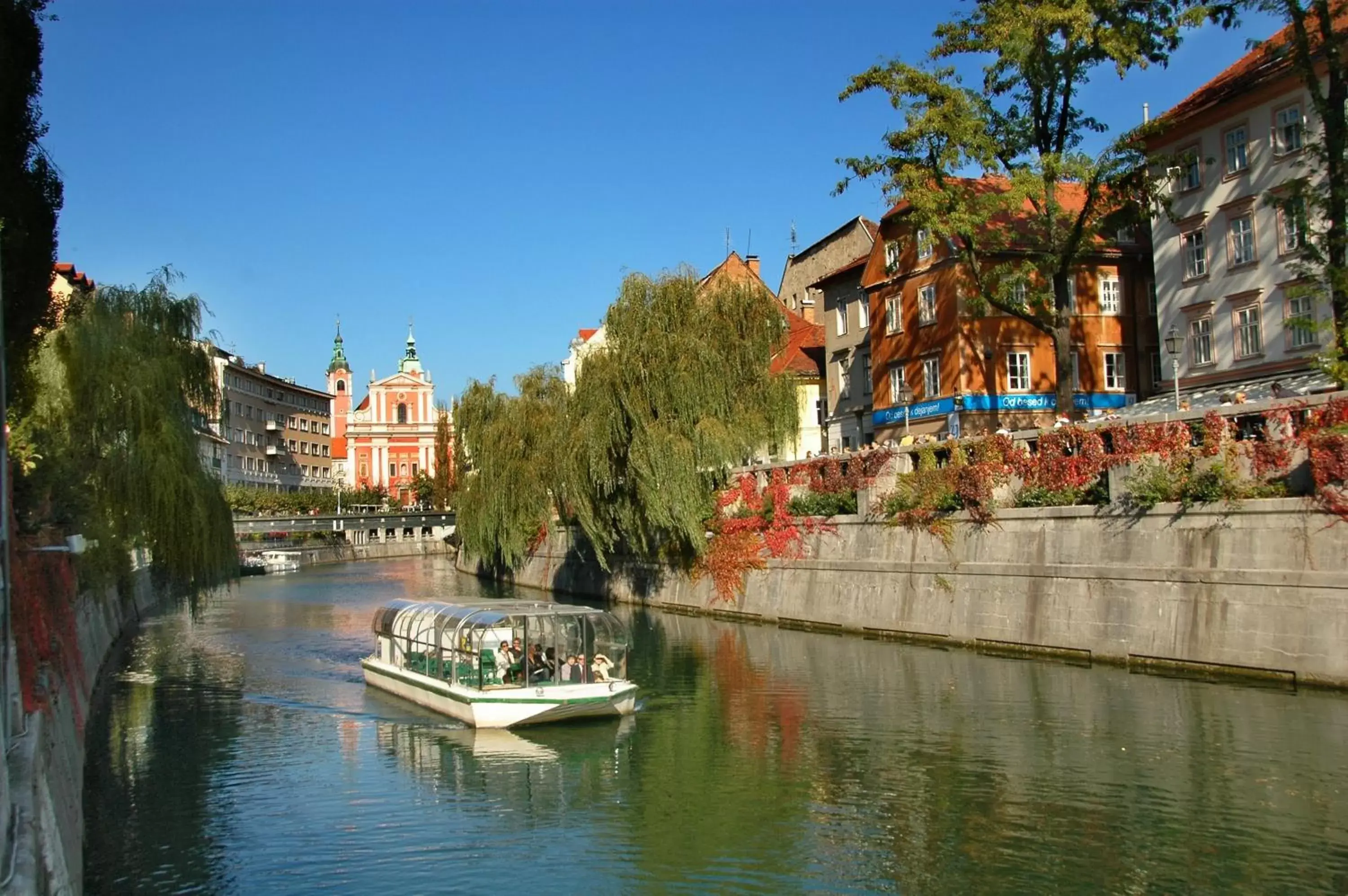 Activities, Neighborhood in Ahotel Ljubljana