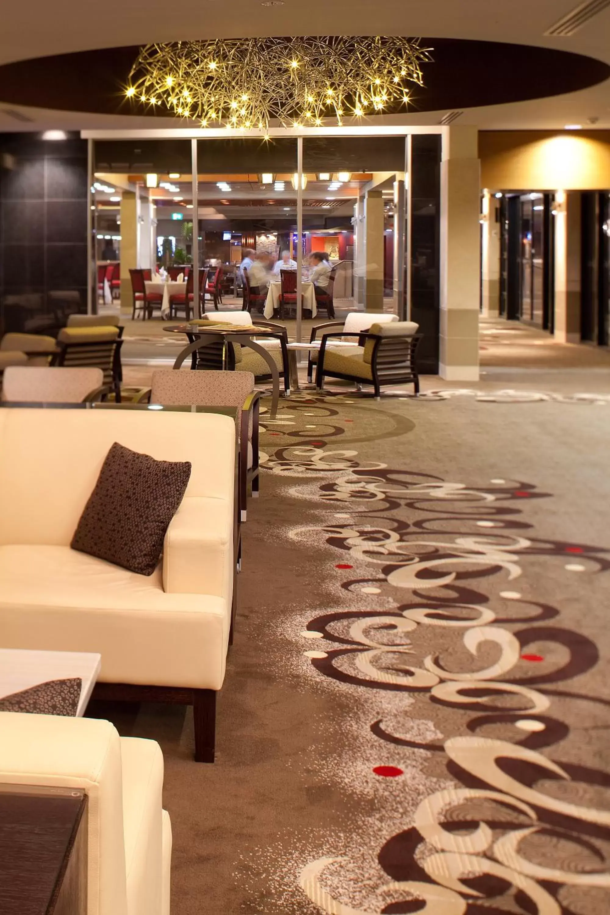 Lobby or reception, Lounge/Bar in Mercure Sydney Liverpool