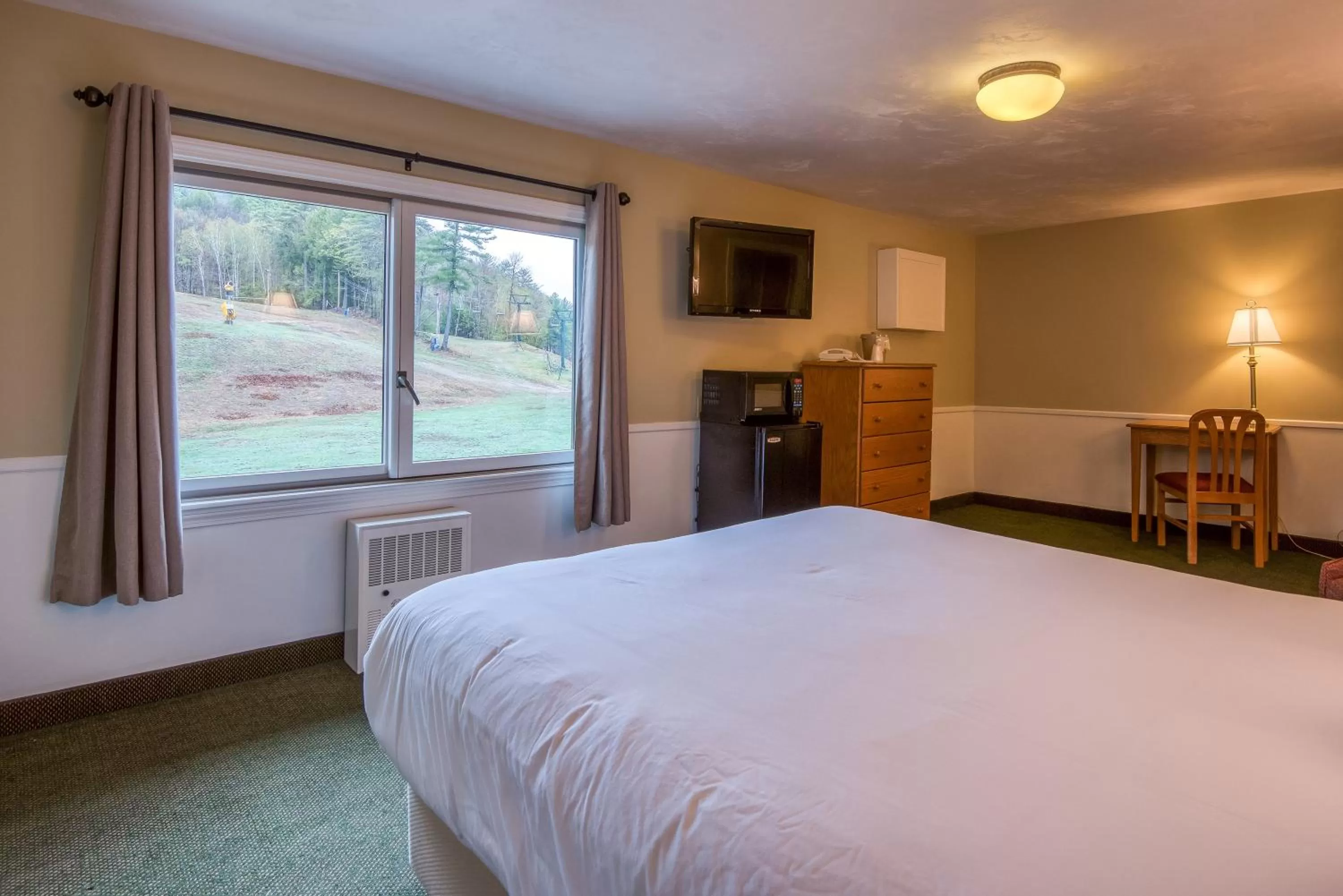 Bed in Purity Spring Resort