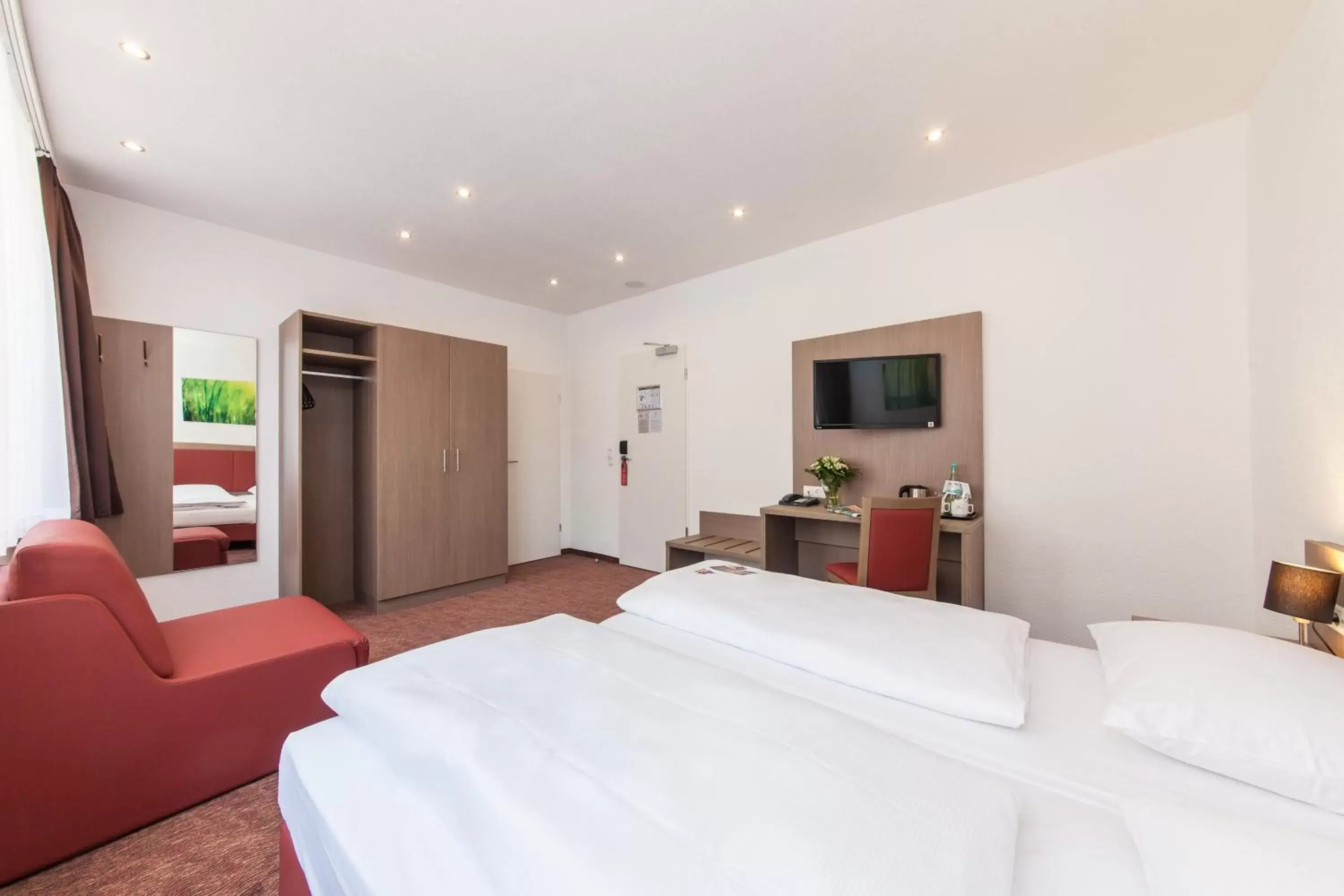 Comfort Double or Twin Room in Hotel Excelsior Dortmund Hauptbahnhof Comfort Double or Twin Room in Hotel Excelsior Dortmund Hauptbahnhof