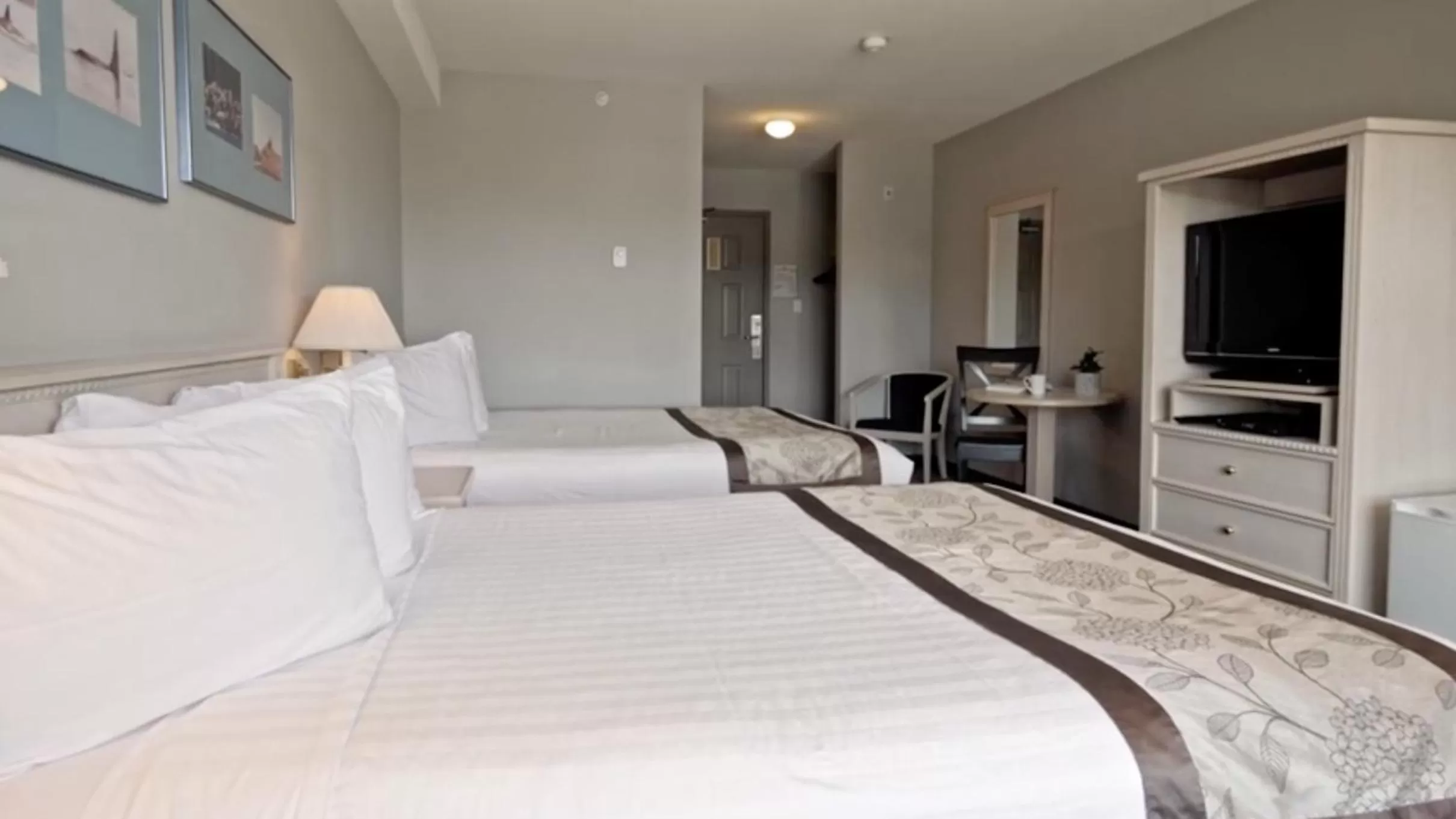 bunk bed, Bed in Quarterdeck Inn Port Hardy