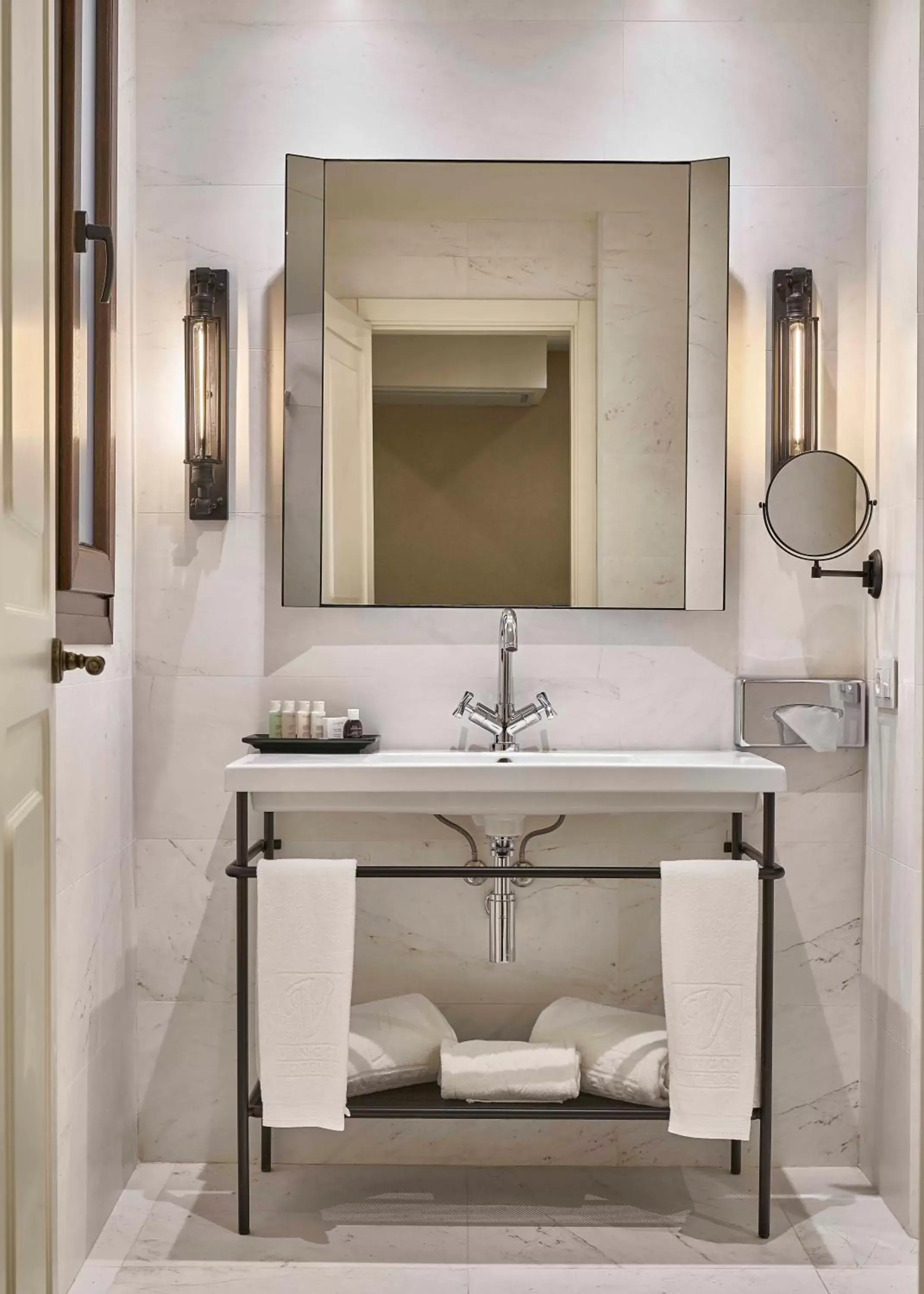Toilet, Bathroom in Vincci Molviedro Suites Apartments
