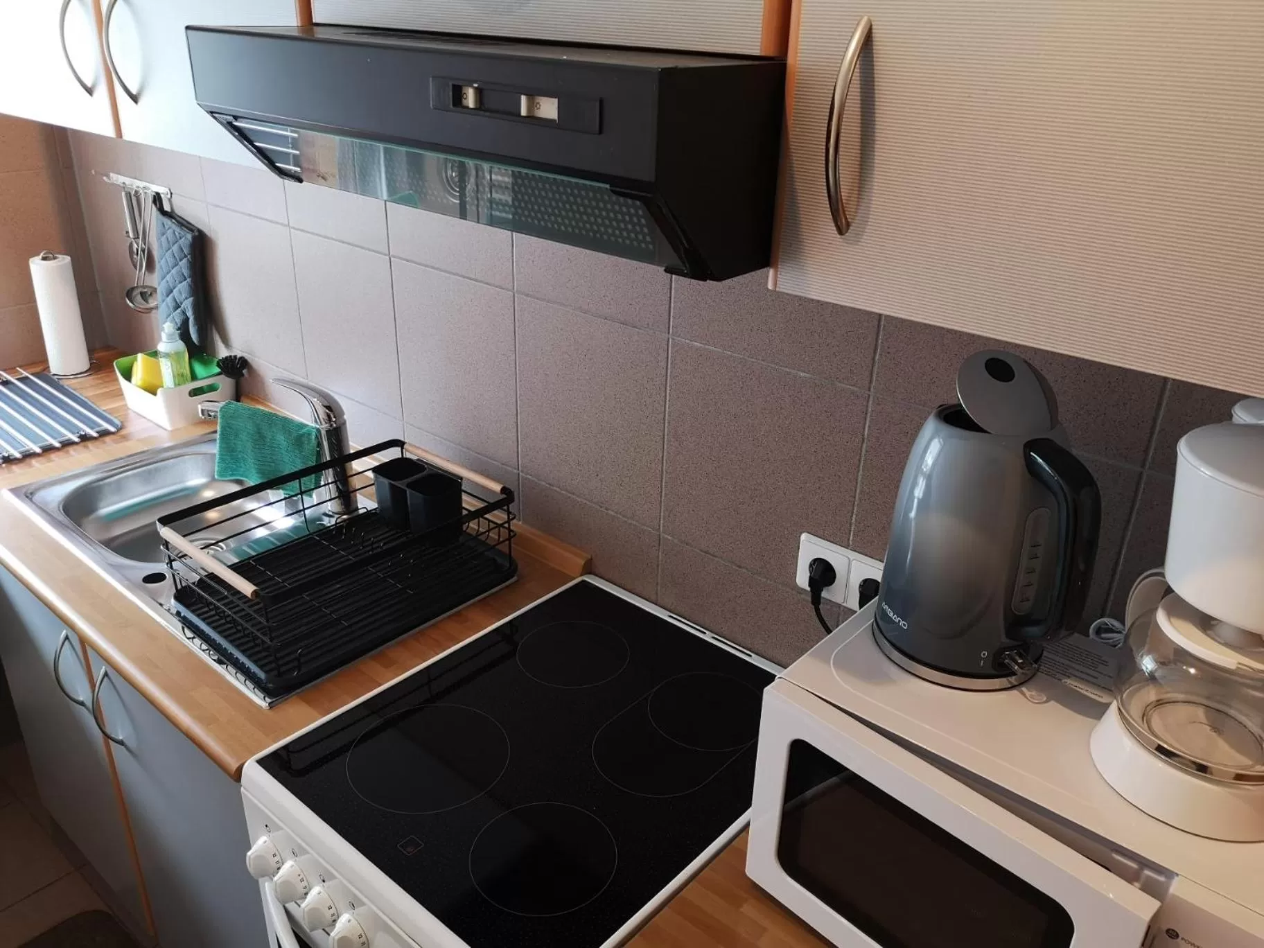 Coffee/tea facilities in Tuniberg Restaurant Hotel