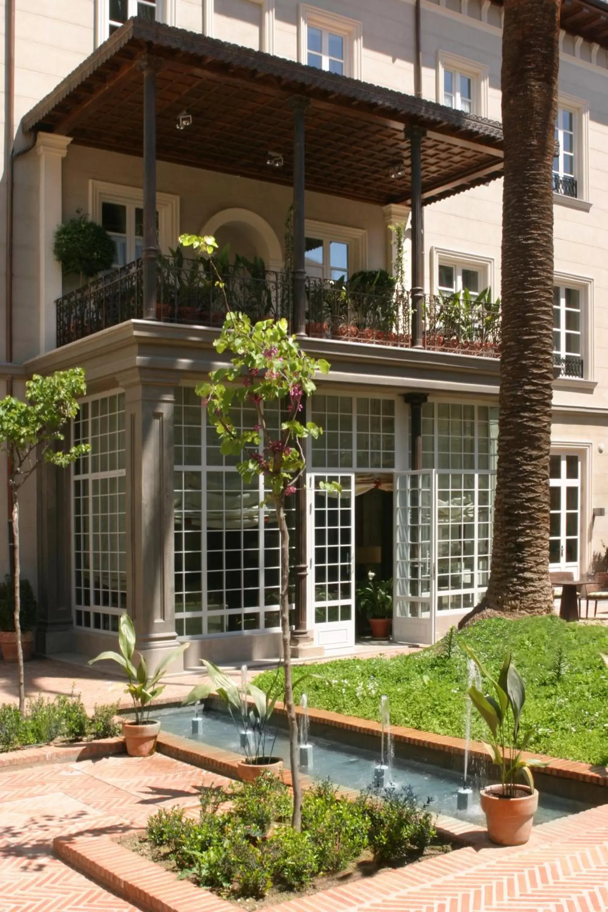 Facade/entrance, Property Building in Villa Oniria