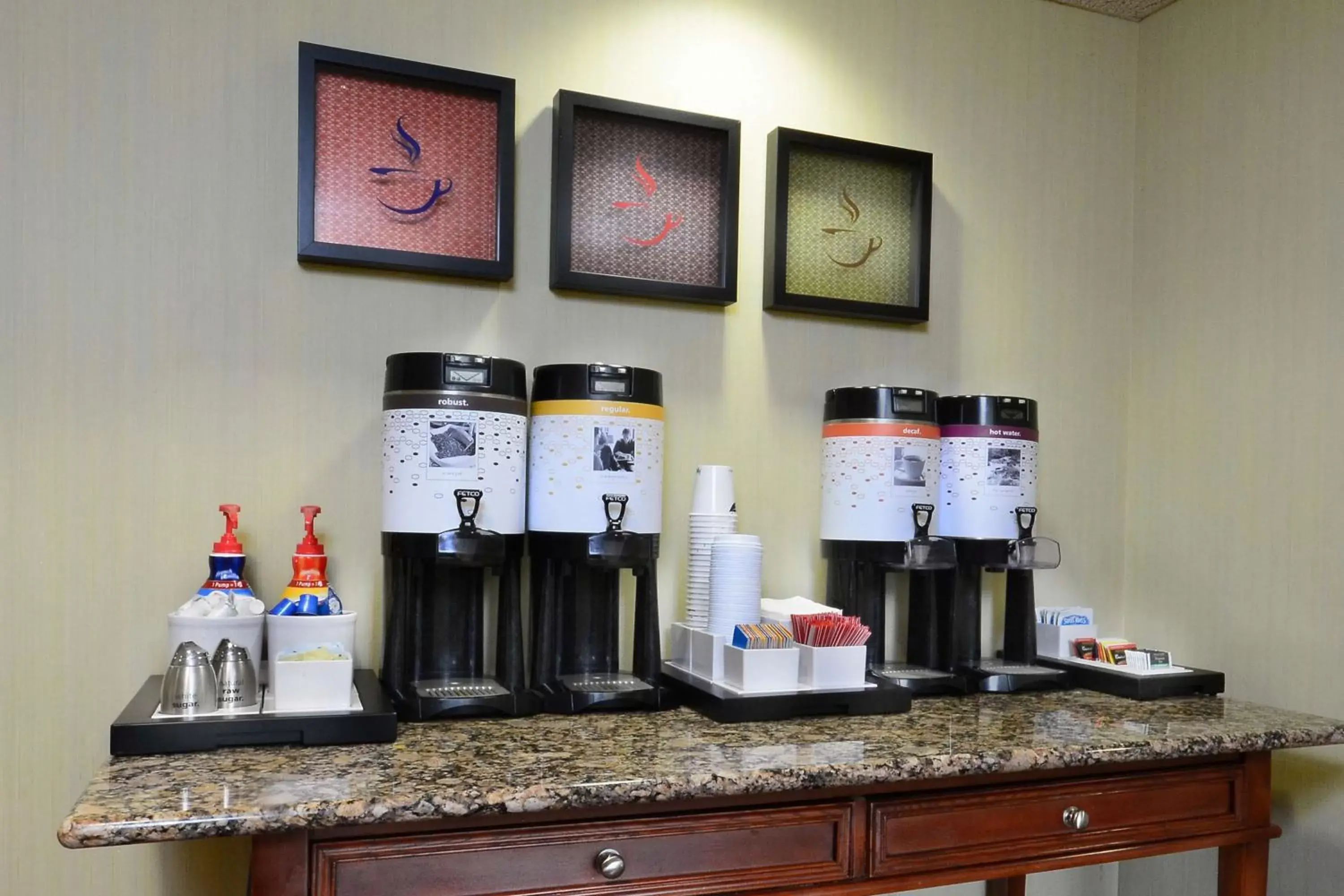 Restaurant/places to eat, Coffee/Tea Facilities in Hampton Inn Charlotte North Lake Norman