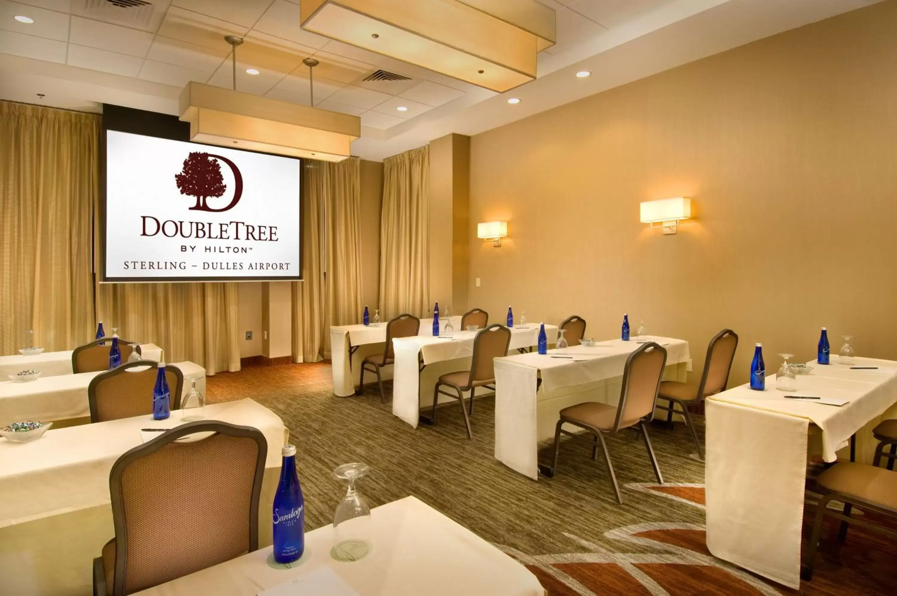 Meeting/conference room in DoubleTree by Hilton Dulles Airport-Sterling