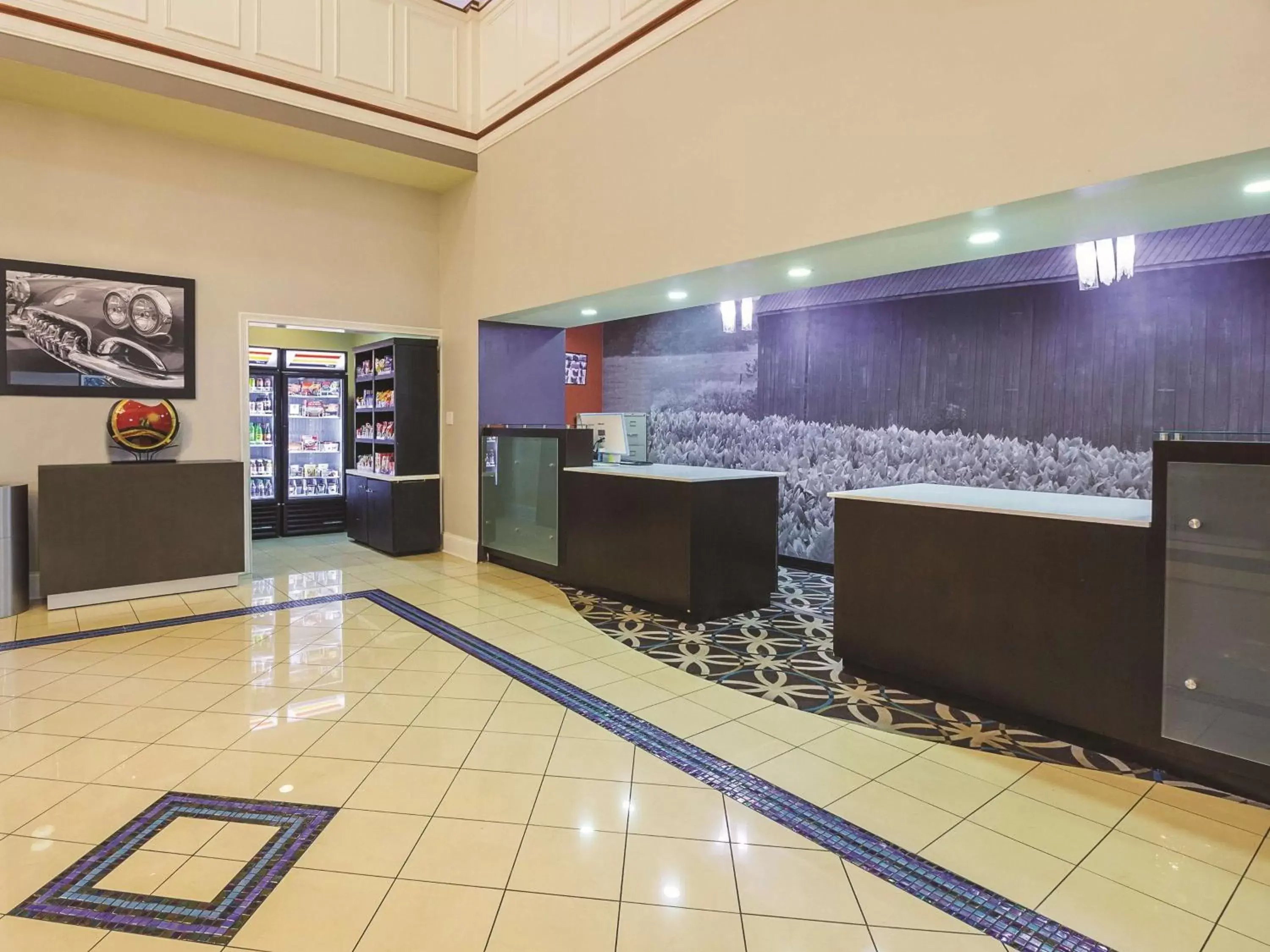 Lobby or reception, Lobby/Reception in La Quinta by Wyndham Bowling Green