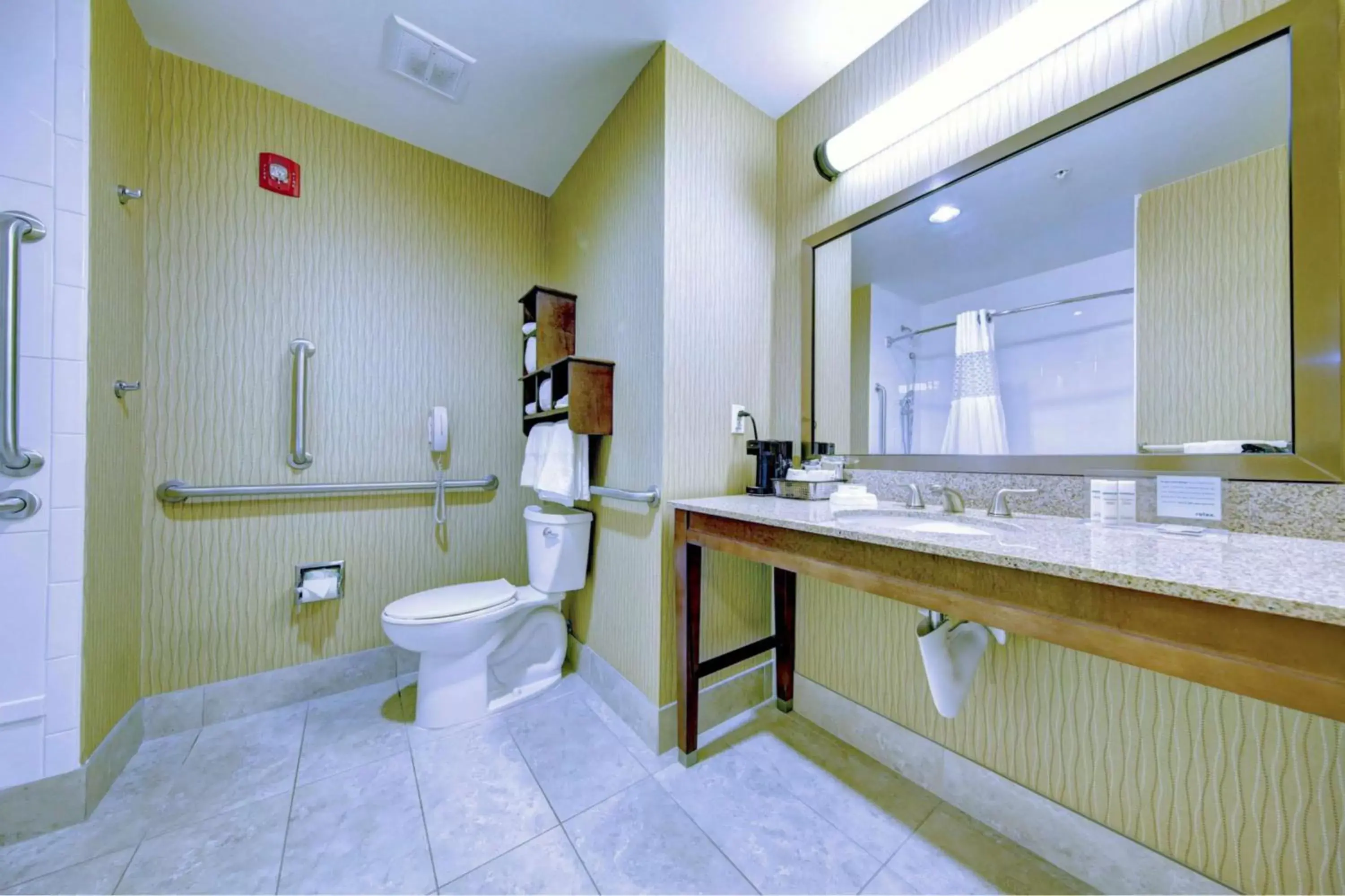 Bathroom in Hampton Inn & Suites Harrisburg