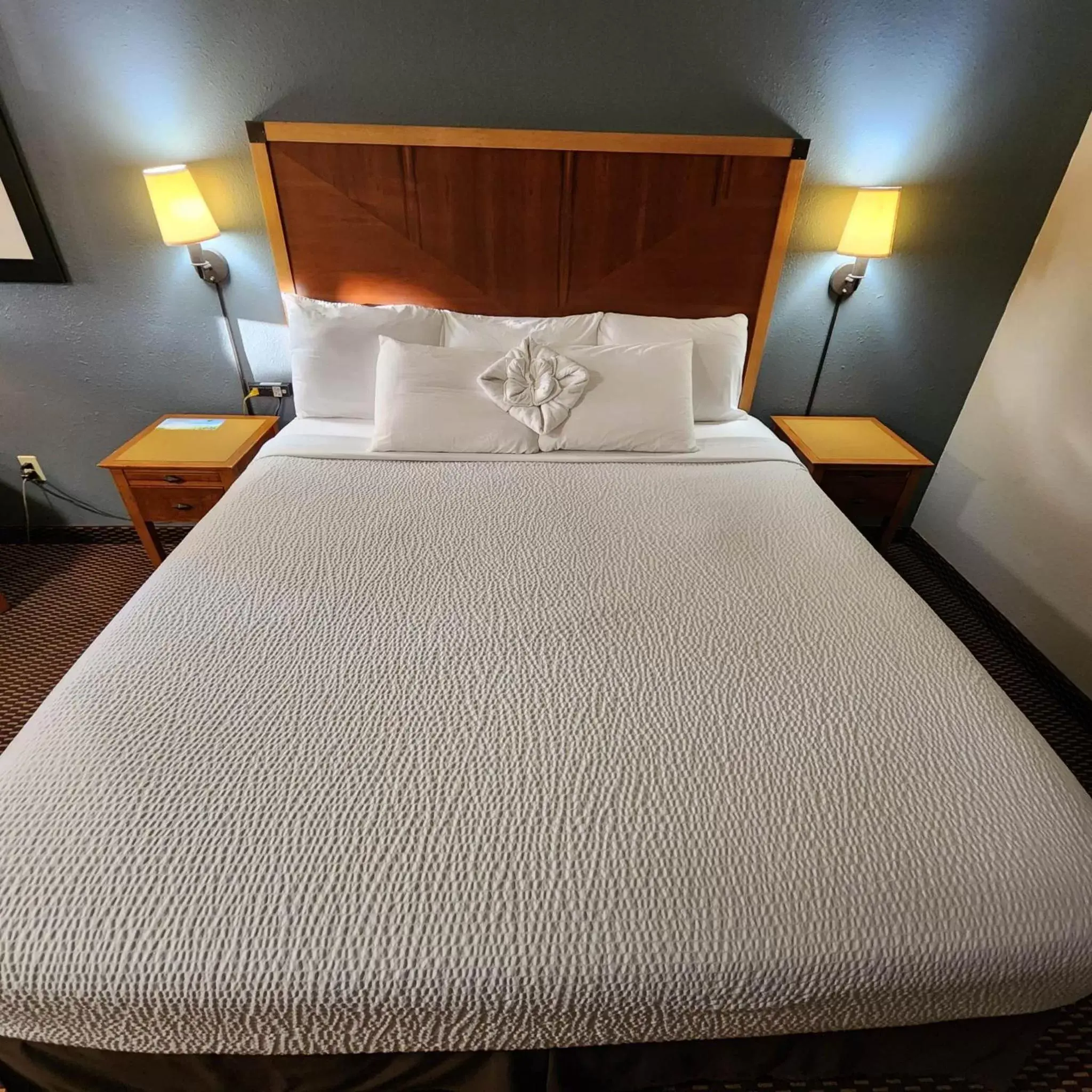 Bed in Days Inn by Wyndham Ritzville