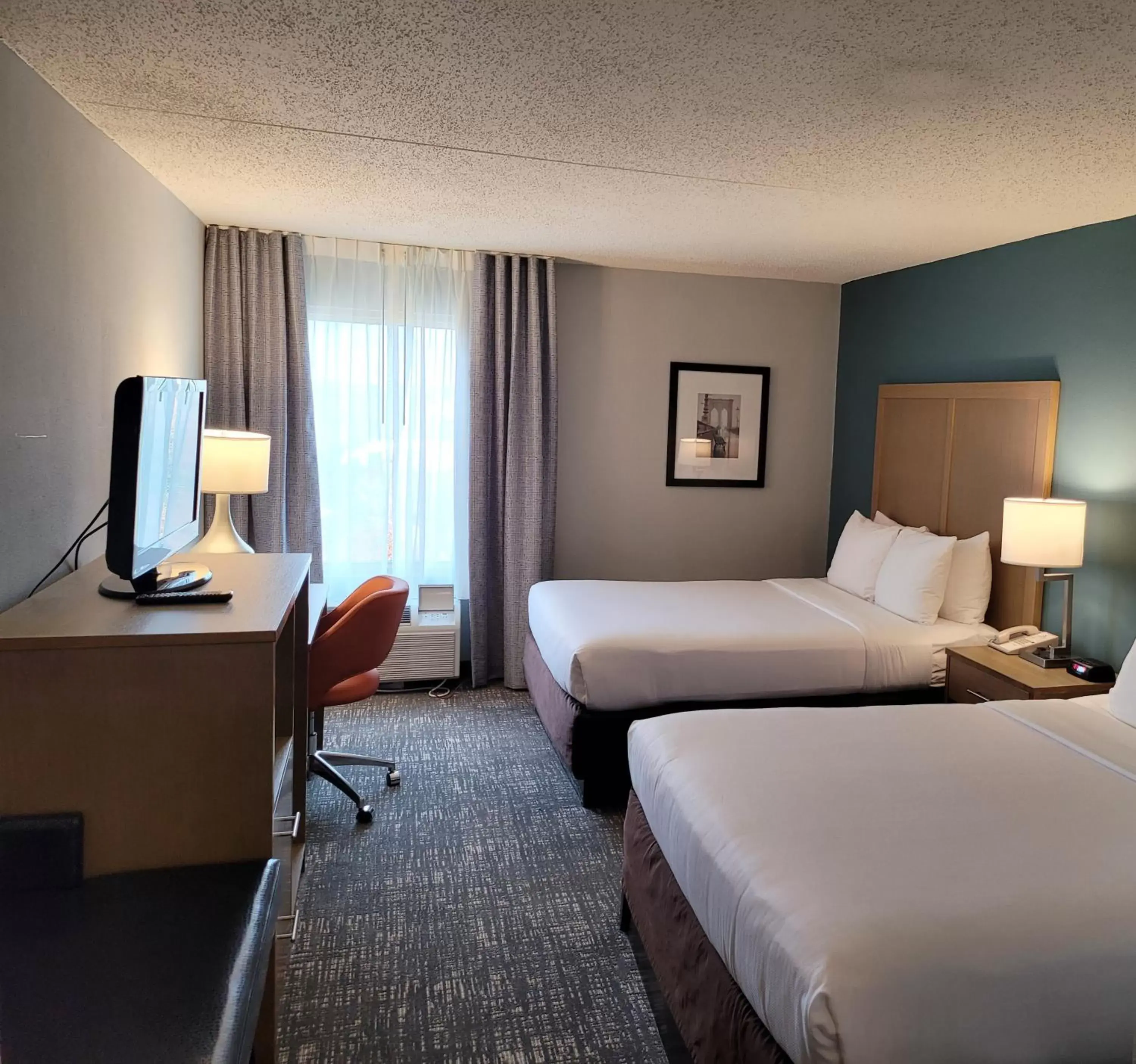 Bed in Comfort Inn & Suites Alexandria West