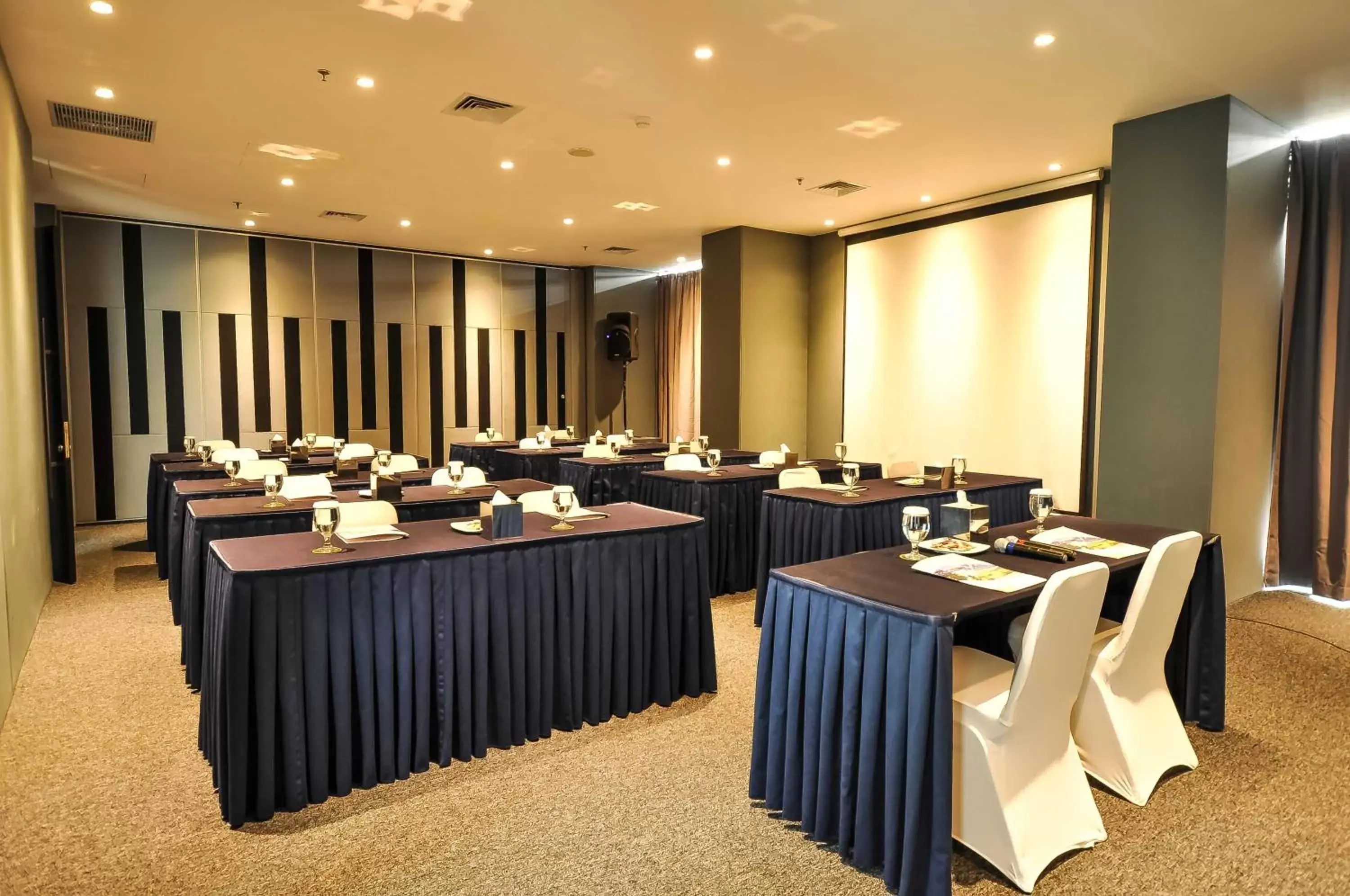Business facilities, Banquet Facilities in FM7 Resort Hotel - Jakarta Airport