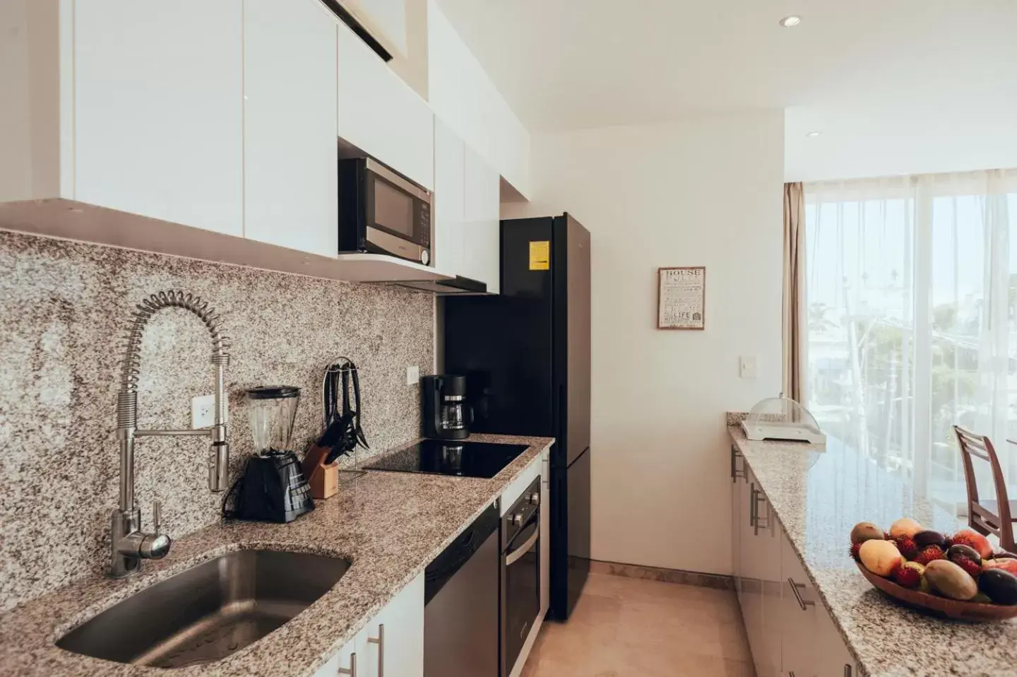 Kitchen or kitchenette, Kitchen/Kitchenette in Antera Hotel & Residences