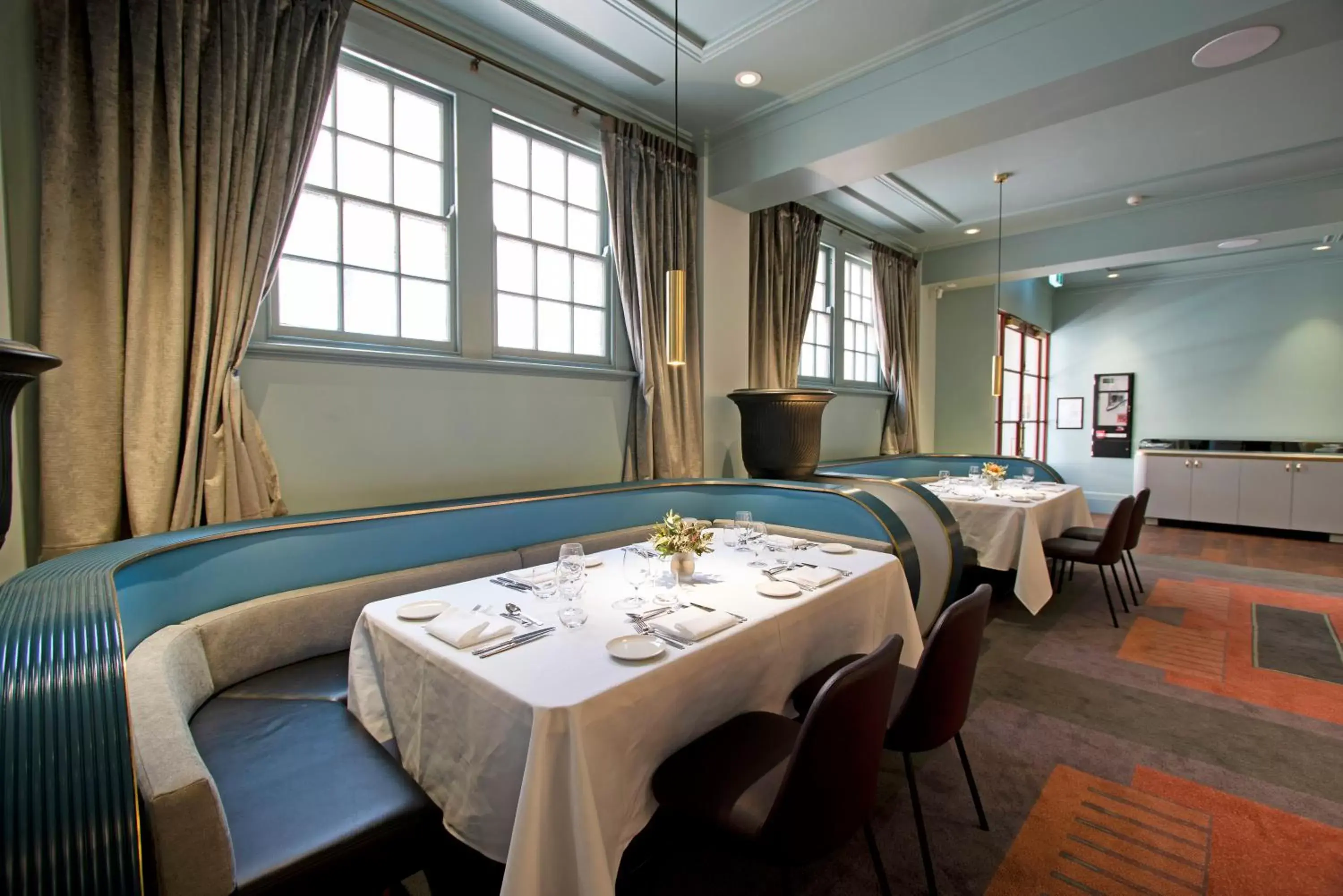 Restaurant/Places to Eat in Tattersalls Hotel