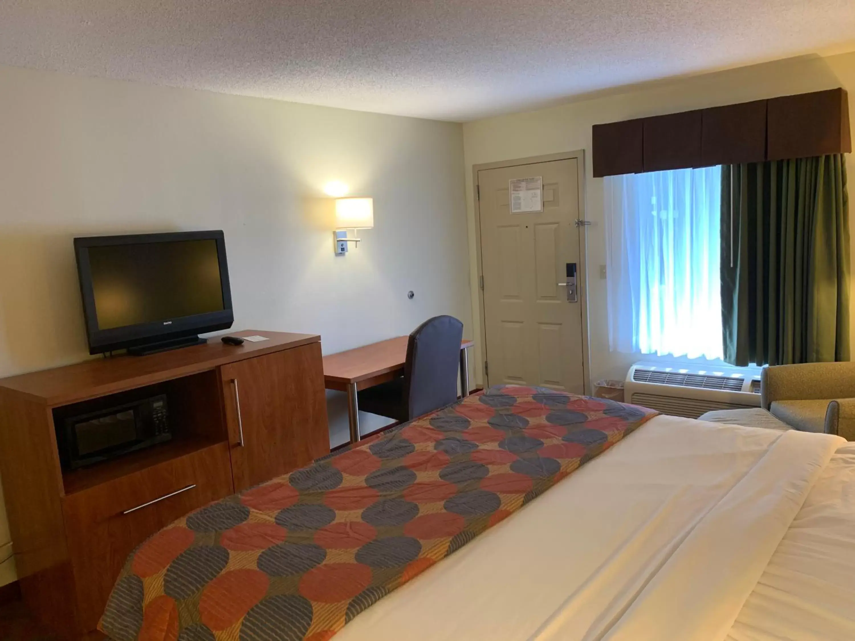 Bed in Baymont by Wyndham Cave City Bed in Baymont by Wyndham Cave City