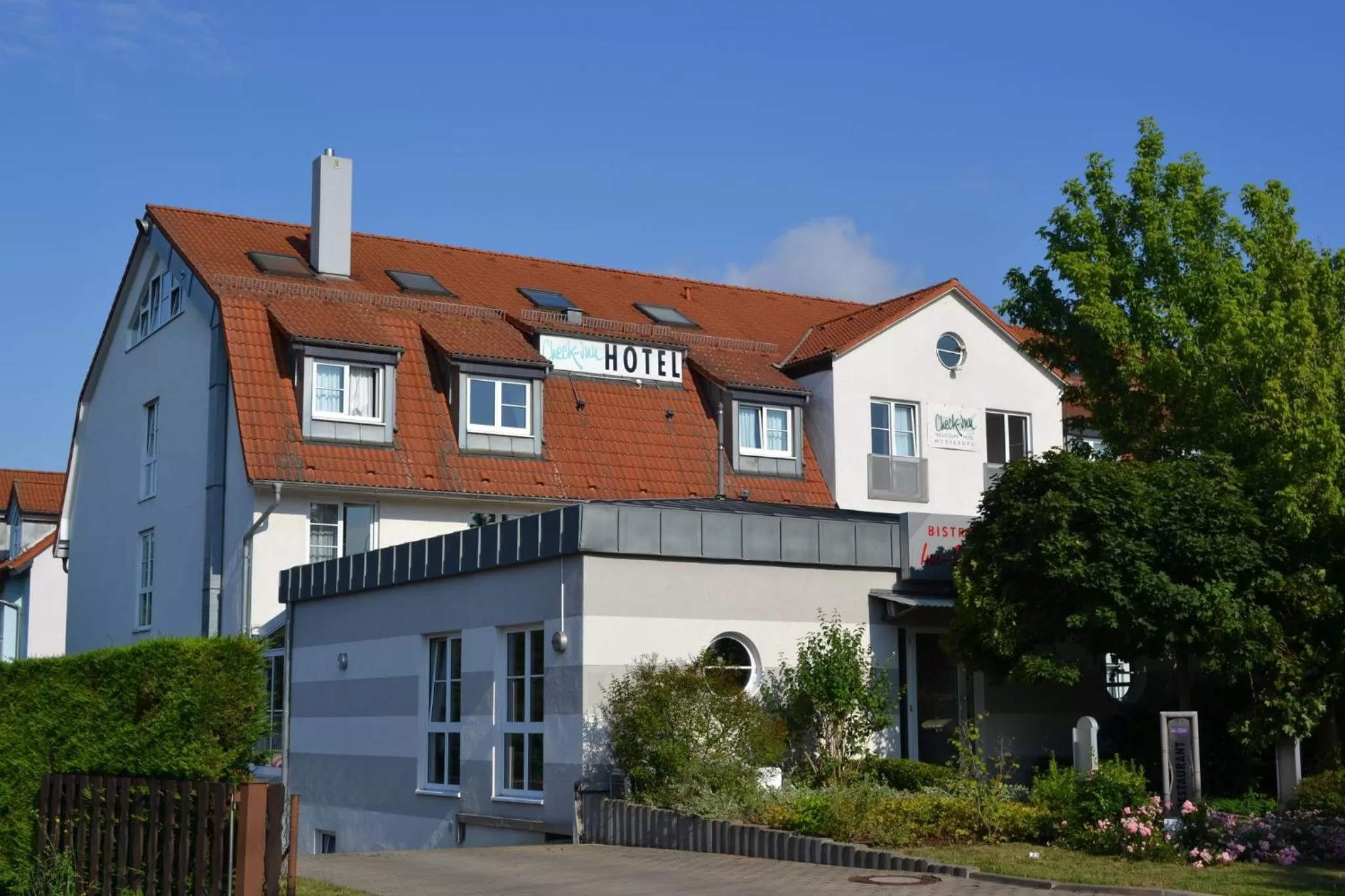 Property building in Check Inn Hotel Merseburg