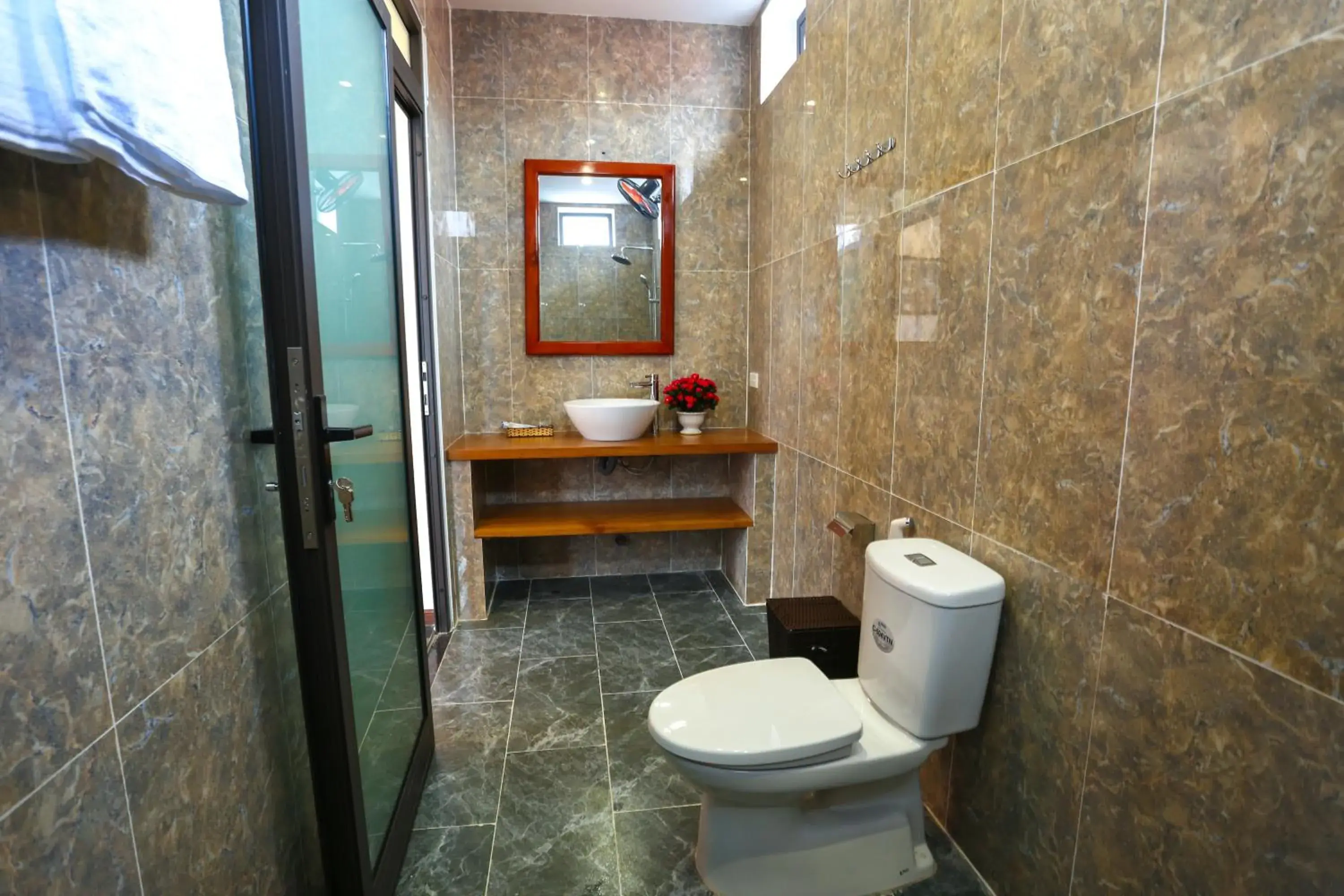 Bathroom in An Bang Beach Dolphin Homestay