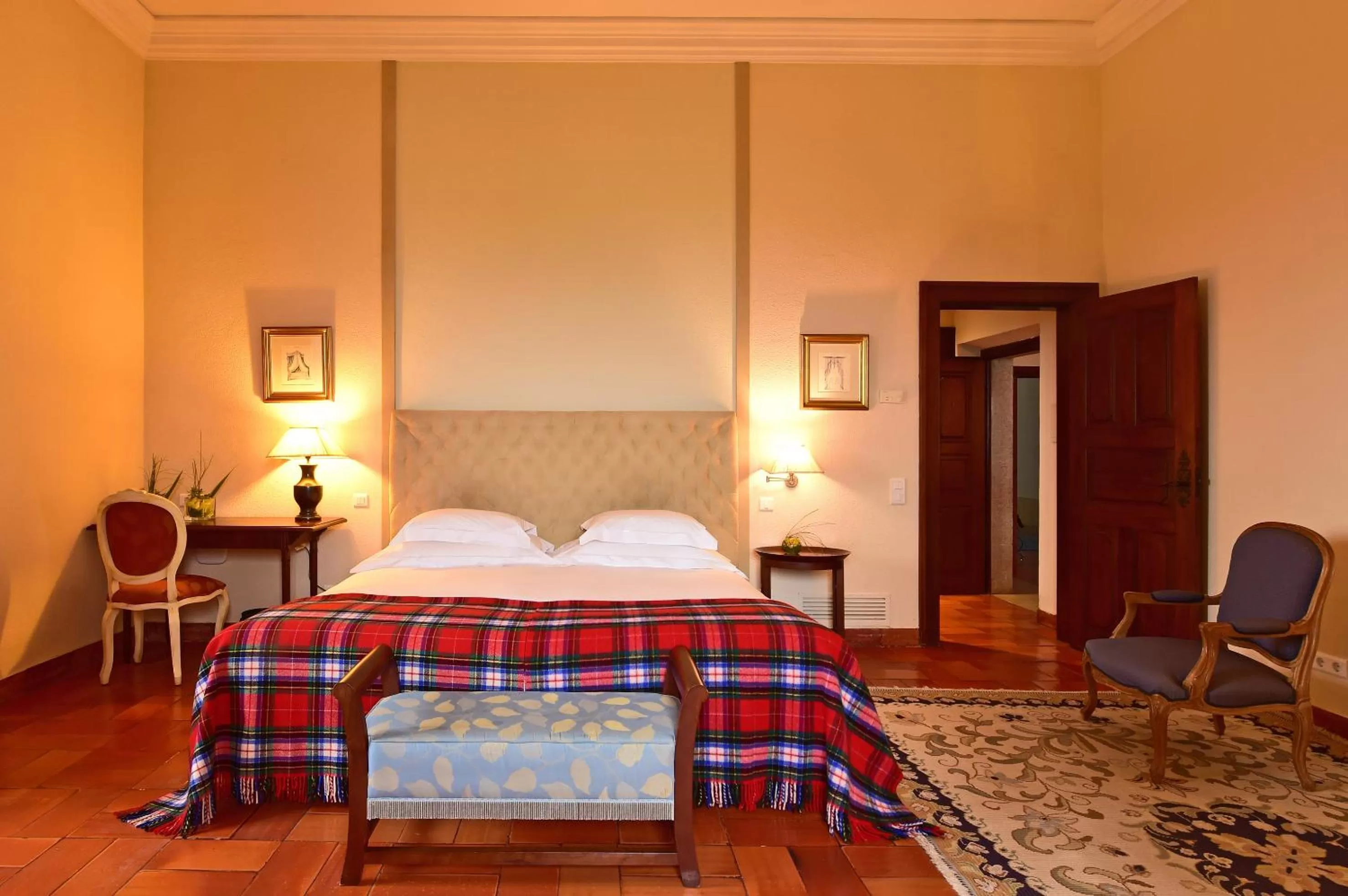 Photo of the whole room, Bed in Pousada Castelo de Palmela