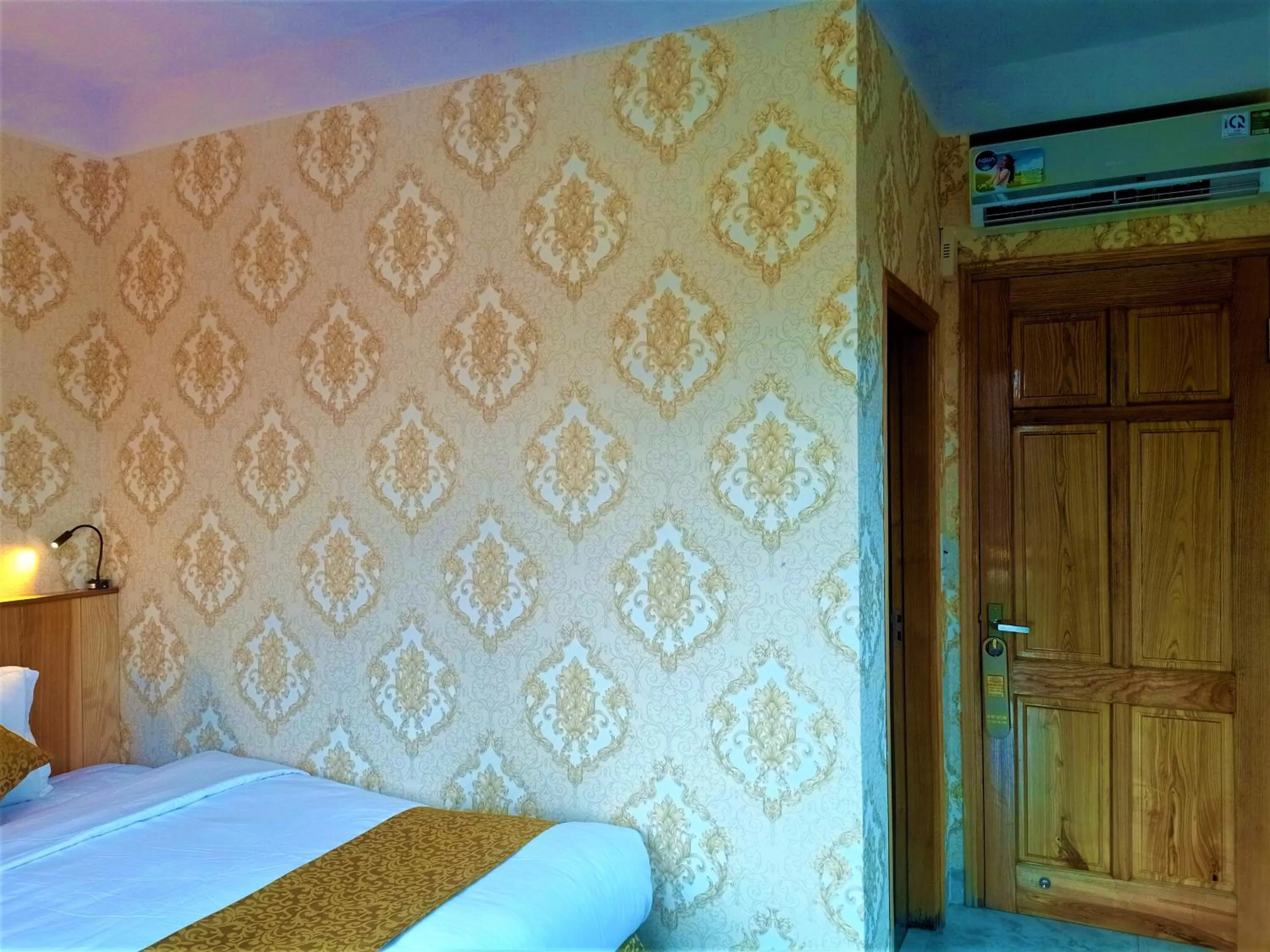 Photo of the whole room, Bed in Cozynibi Hotel