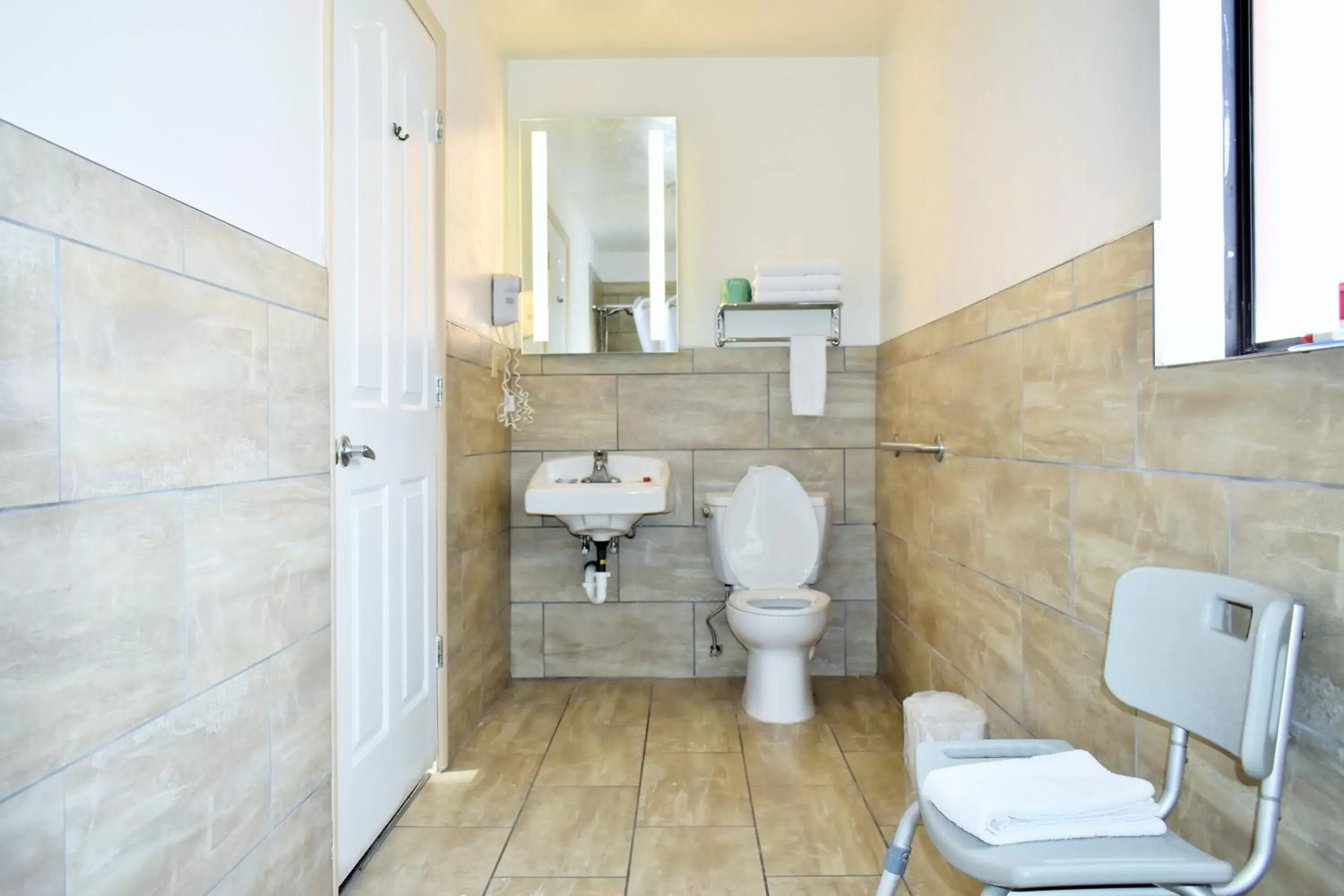 Toilet, Bathroom in Knights Inn Page