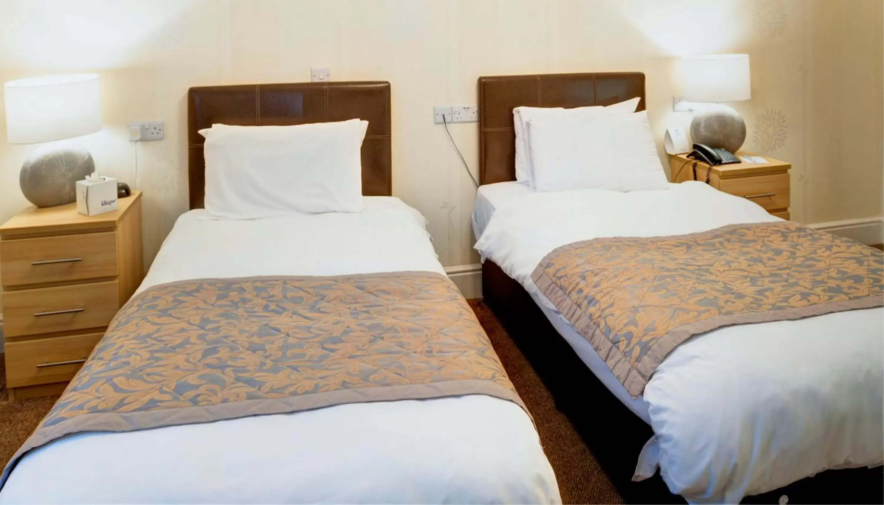 Bed in Best Western The Royal Chase Hotel Bed in Best Western The Royal Chase Hotel