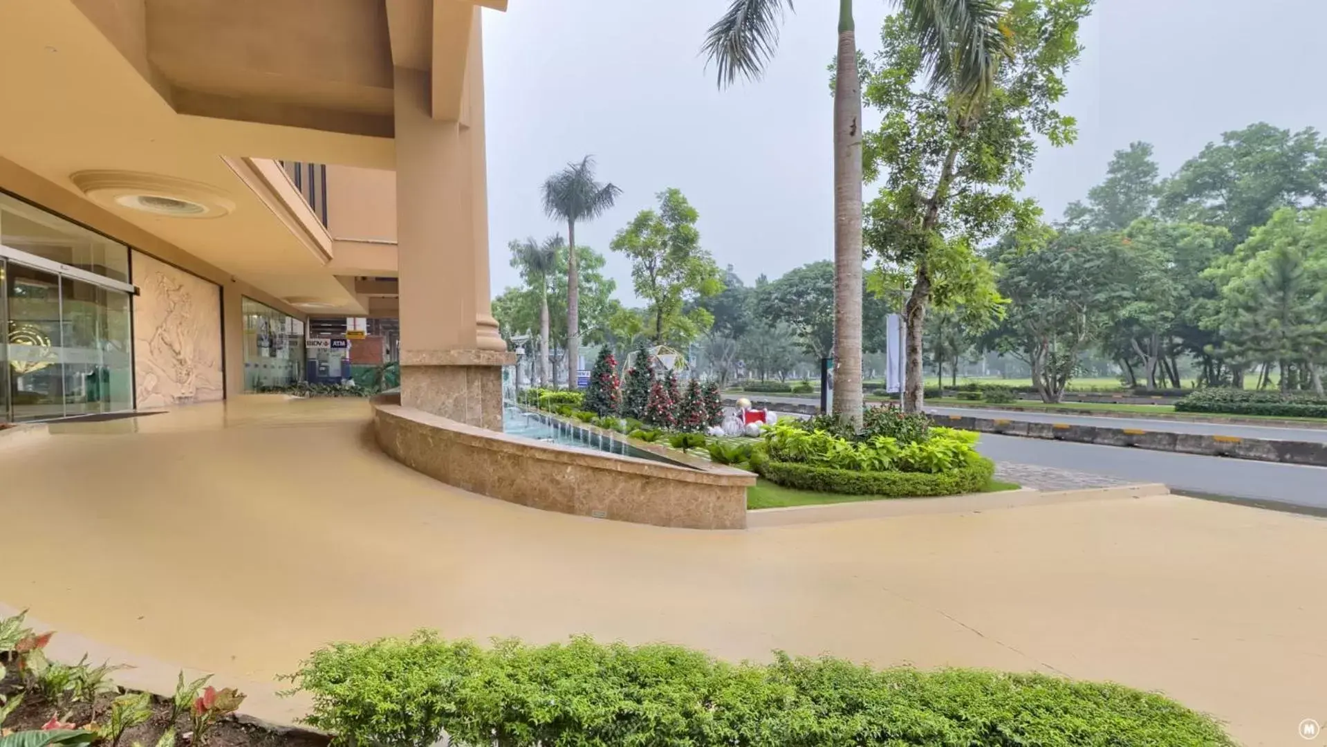 Property building in MerPerle Crystal Palace Property building in MerPerle Crystal Palace