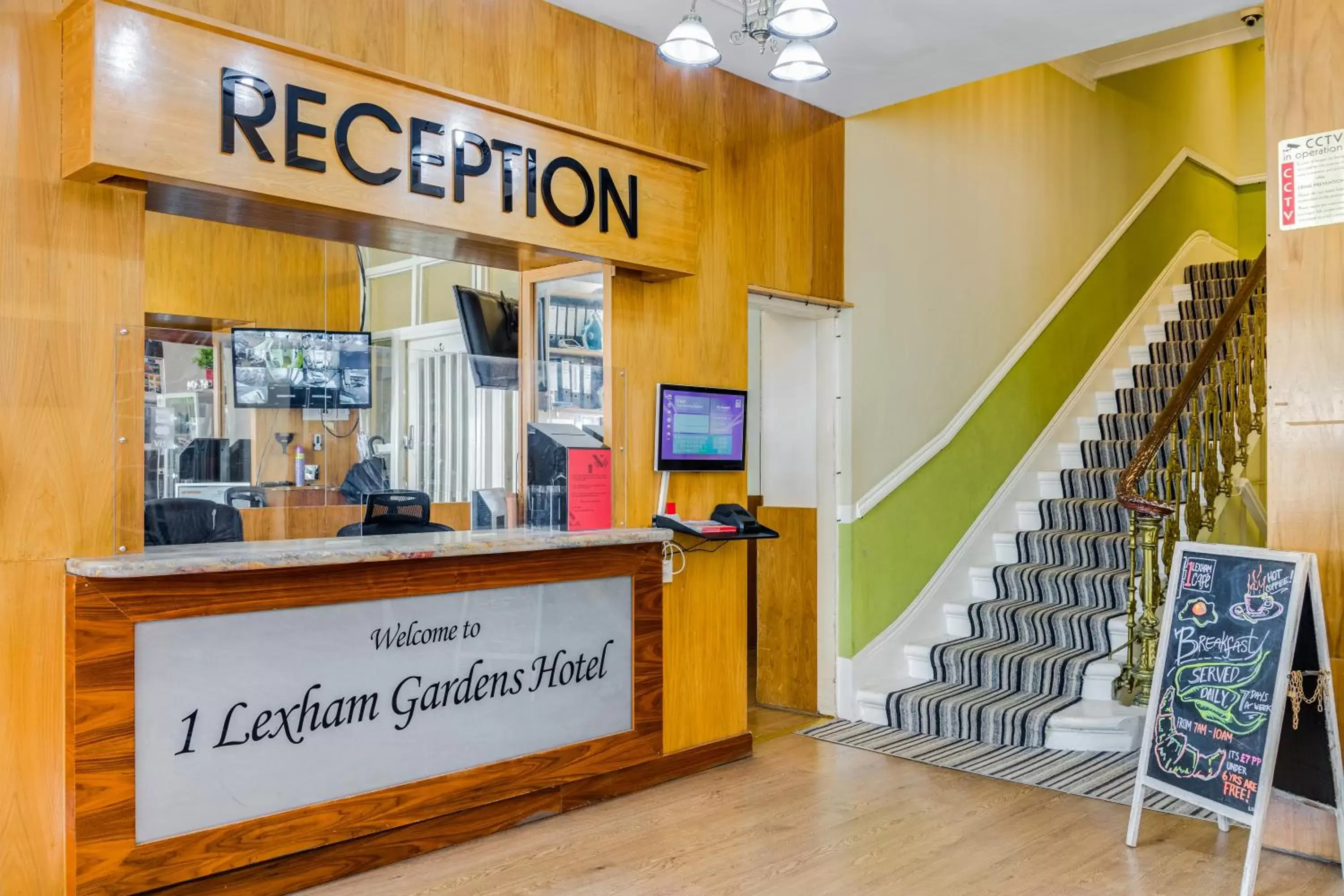 Lobby or reception, Lobby/Reception in 1 Lexham Gardens Hotel