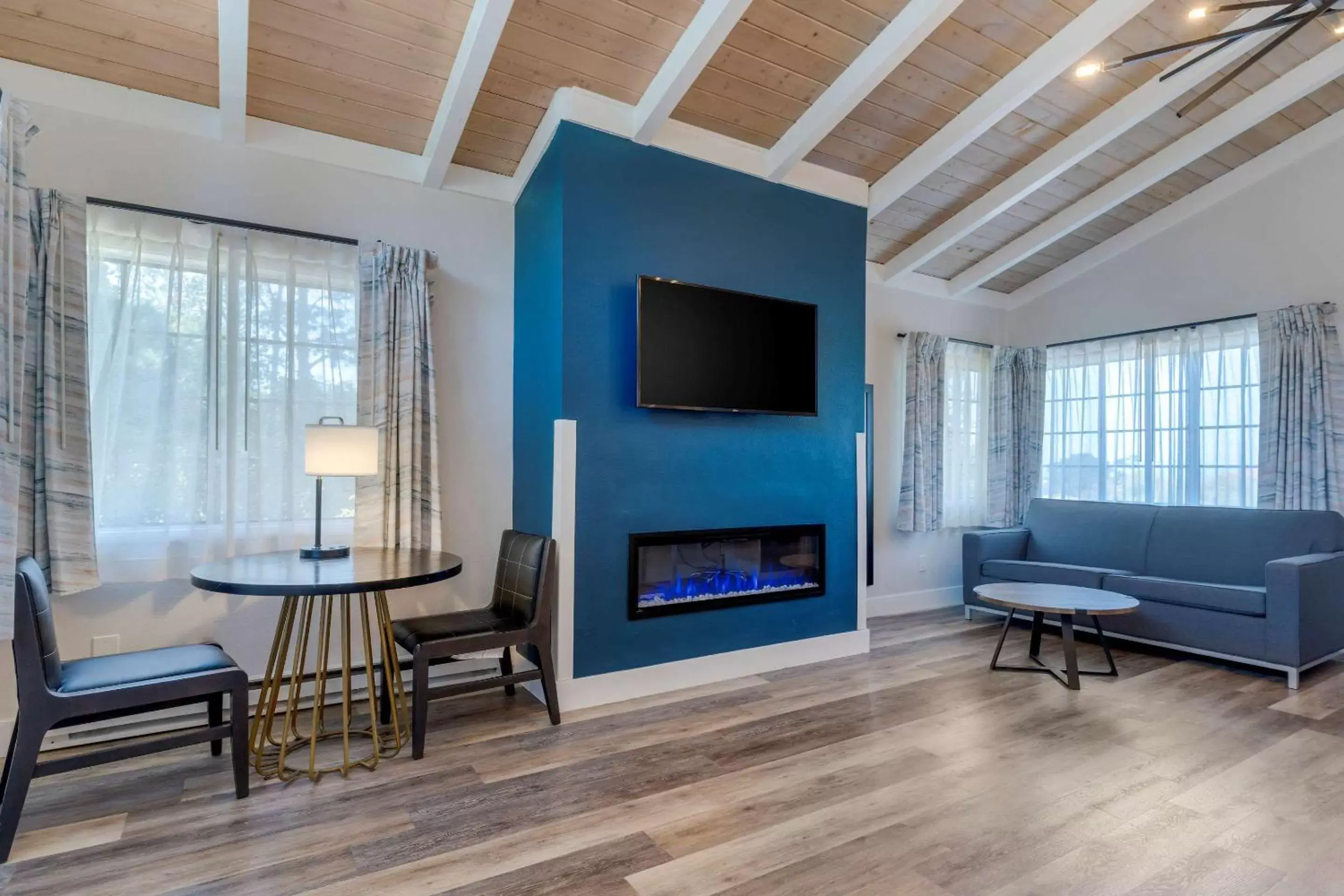 Bedroom in Comfort Inn Carmel By the Sea Bedroom in Comfort Inn Carmel By the Sea