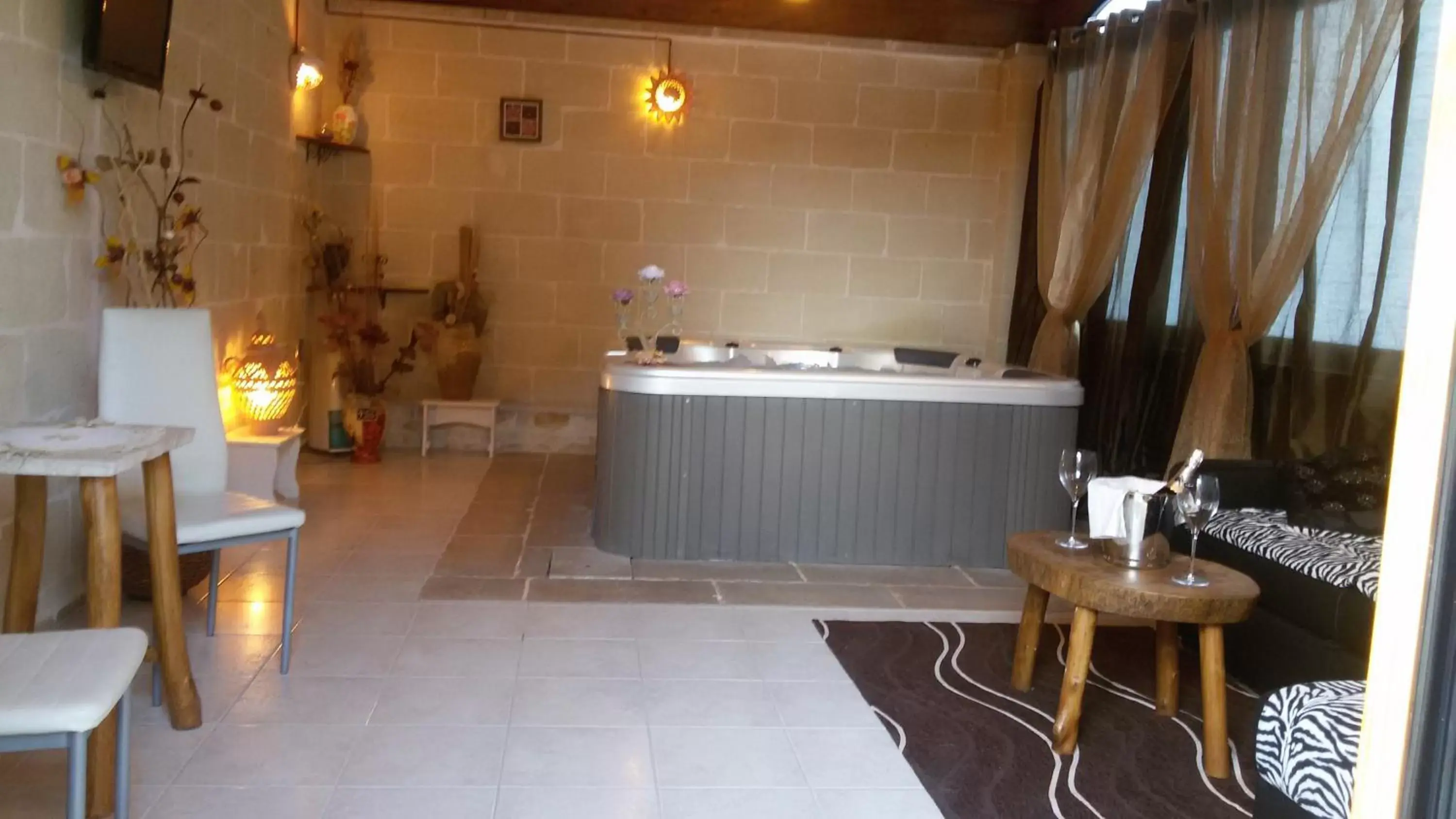 Hot Tub, Bathroom in L'Isola Felice e Trulli Sotto Le Stelle