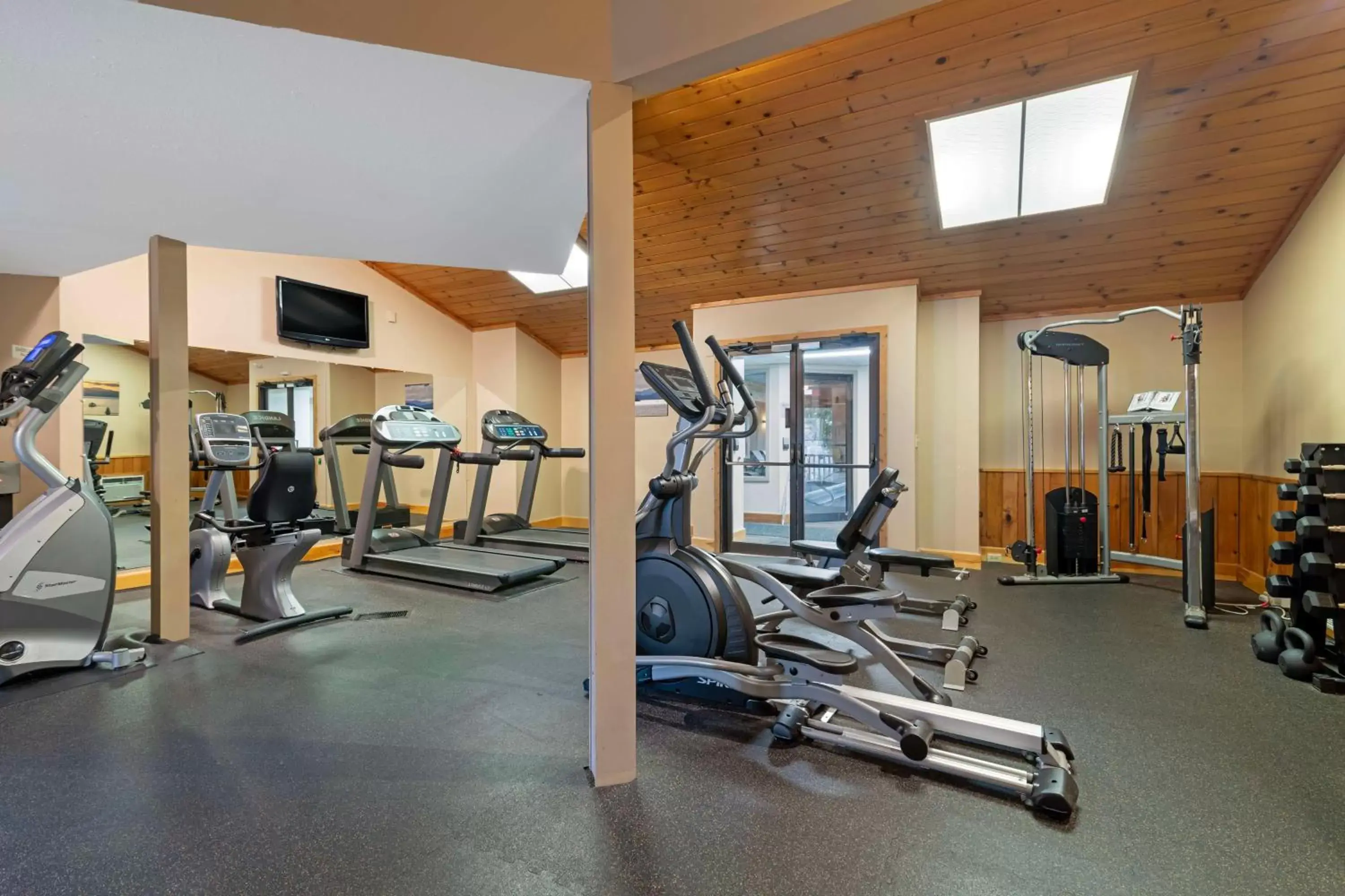 Fitness centre/facilities in Best Western Plus Windjammer Inn & Conference Center Fitness centre/facilities in Best Western Plus Windjammer Inn & Conference Center