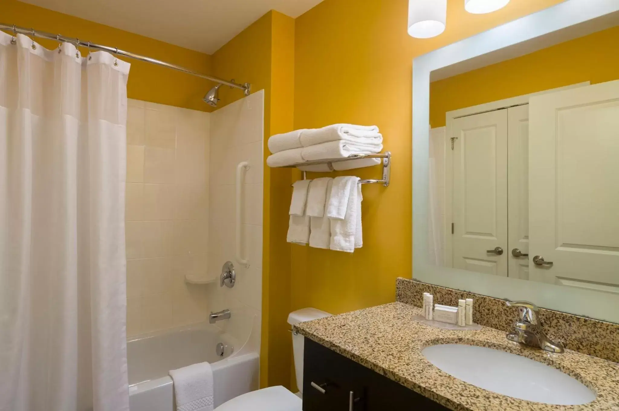 Bathroom in TownePlace Suites by Marriott Harrisburg Hershey