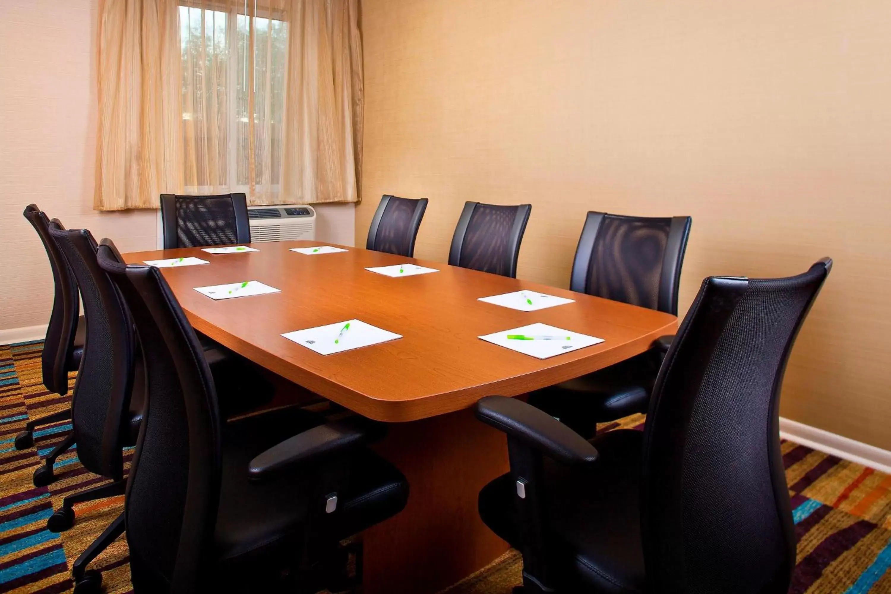 Meeting/conference room in Fairfield Inn & Suites Houston Hobby Airport