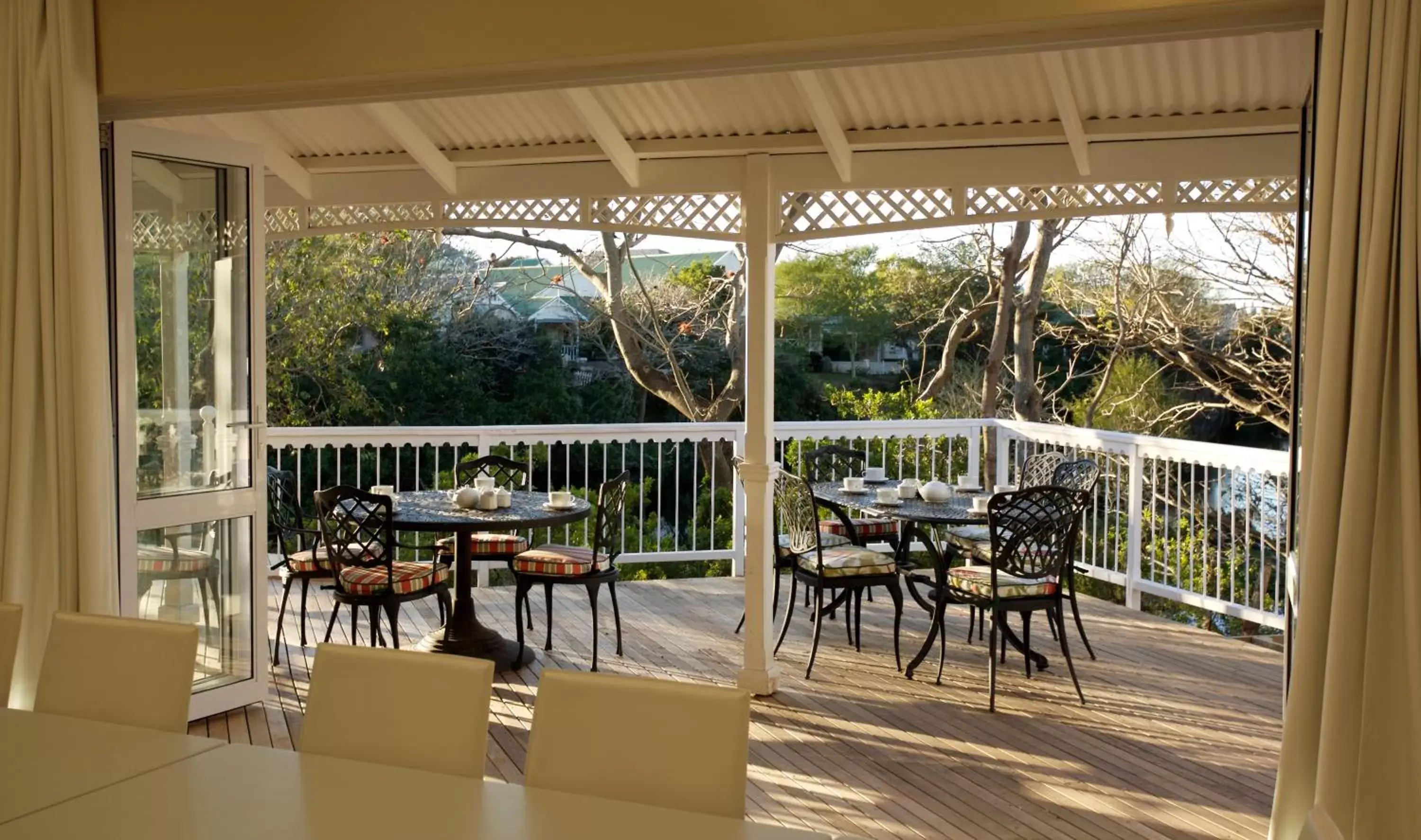 Balcony/Terrace, Restaurant/Places to Eat in Quarry Lake Inn