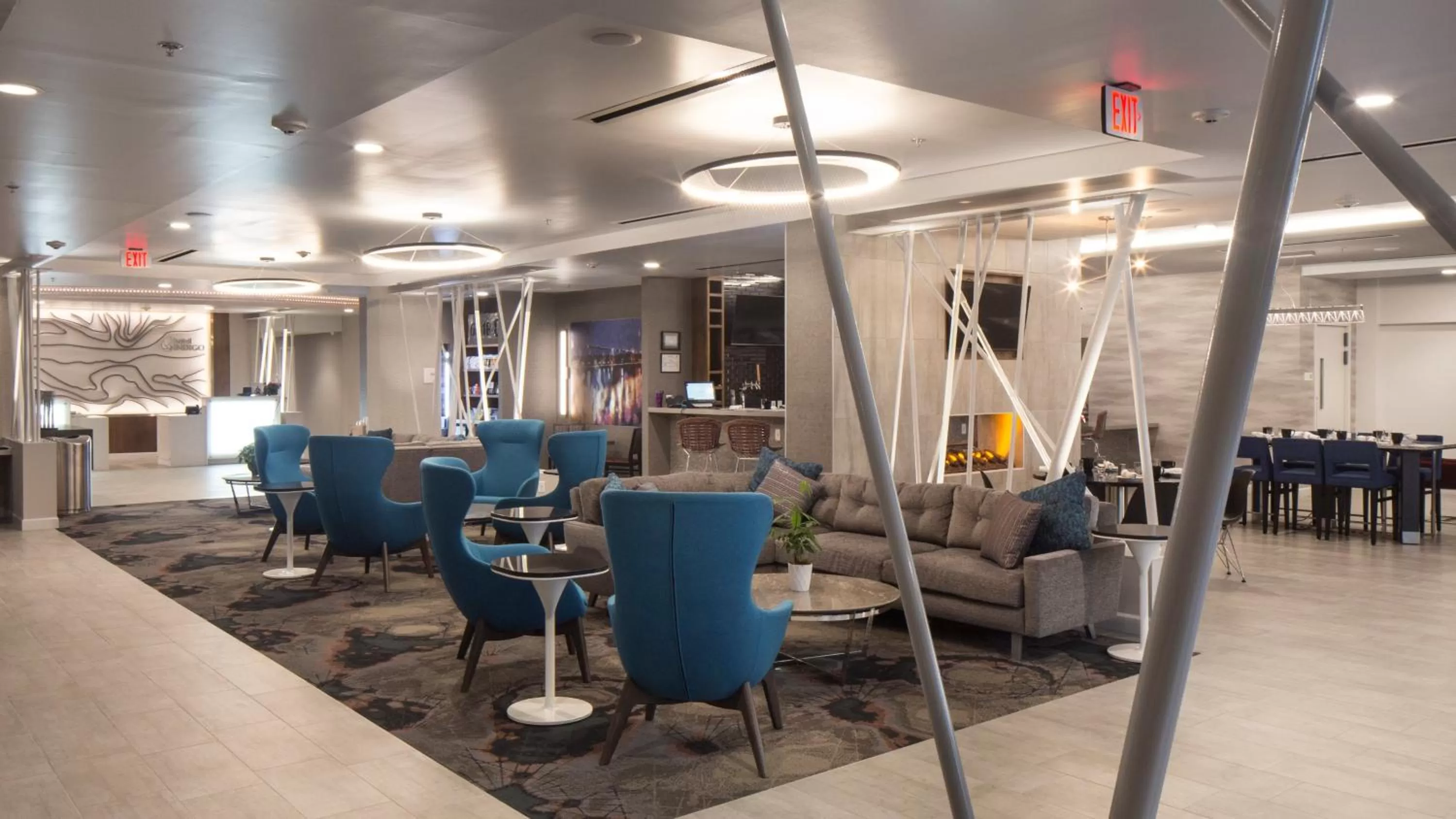 Lounge or bar in Hotel Indigo Harrisburg - Hershey by IHG