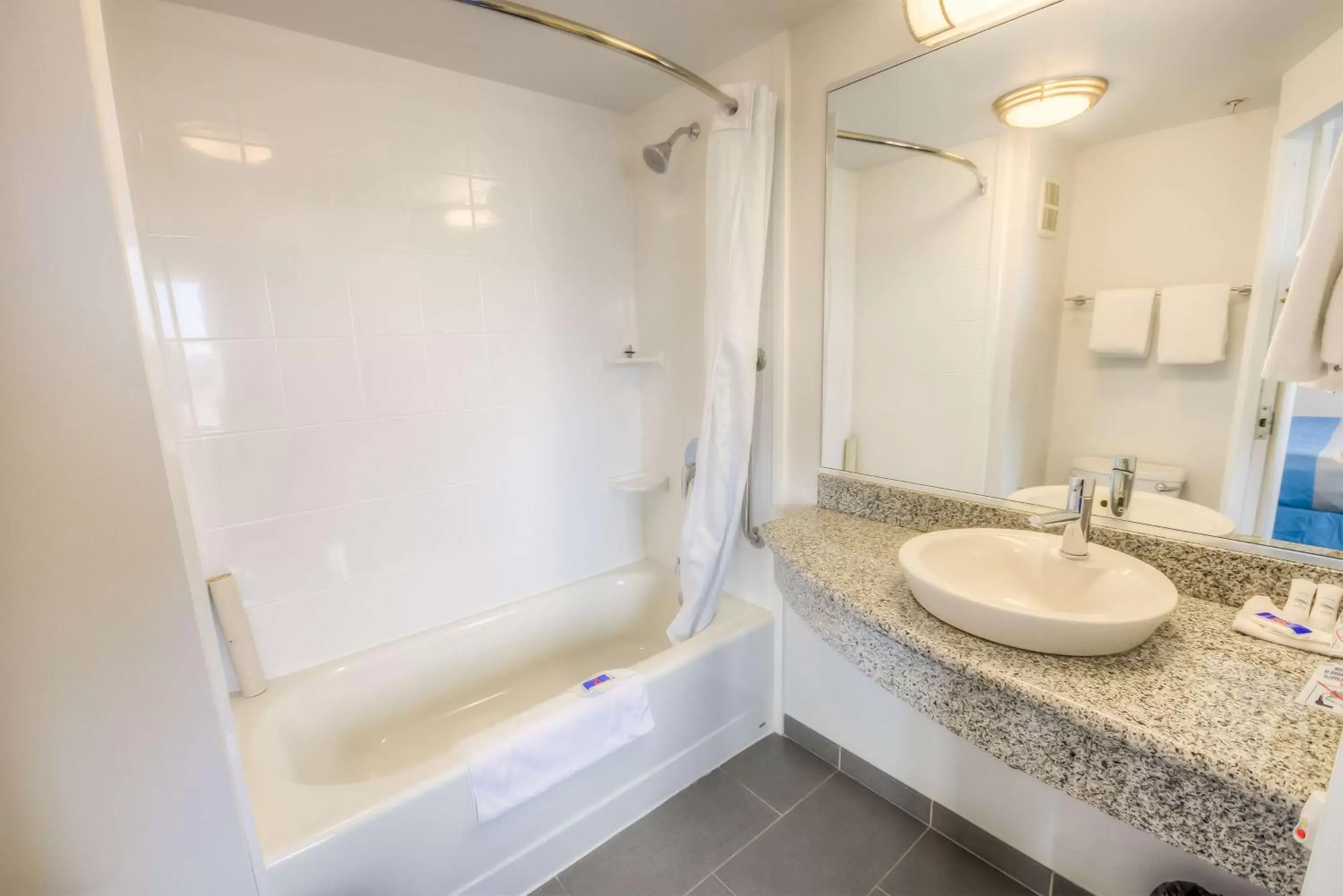 Shower, Bathroom in Motel 6-Estevan, SK