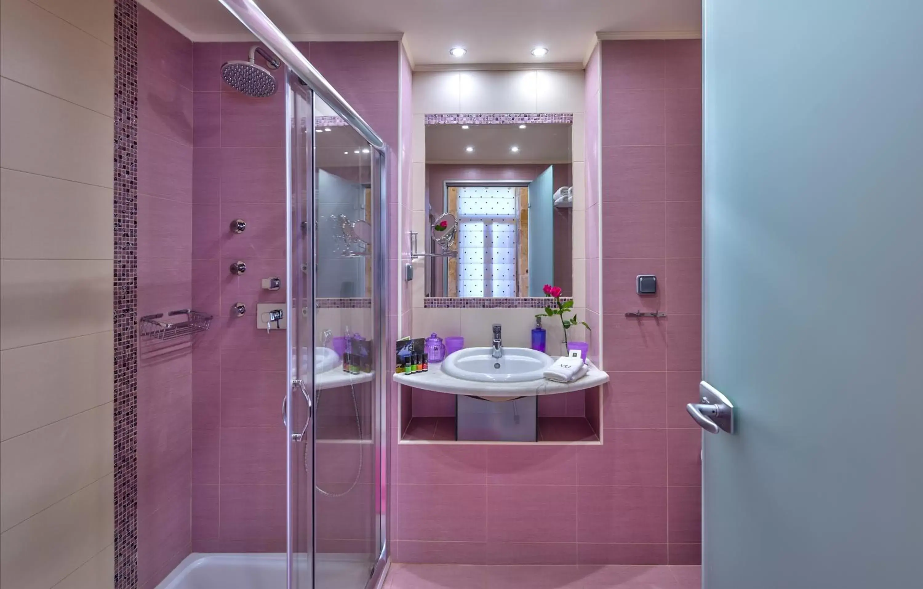 Shower, Bathroom in Avli Lounge Apartments