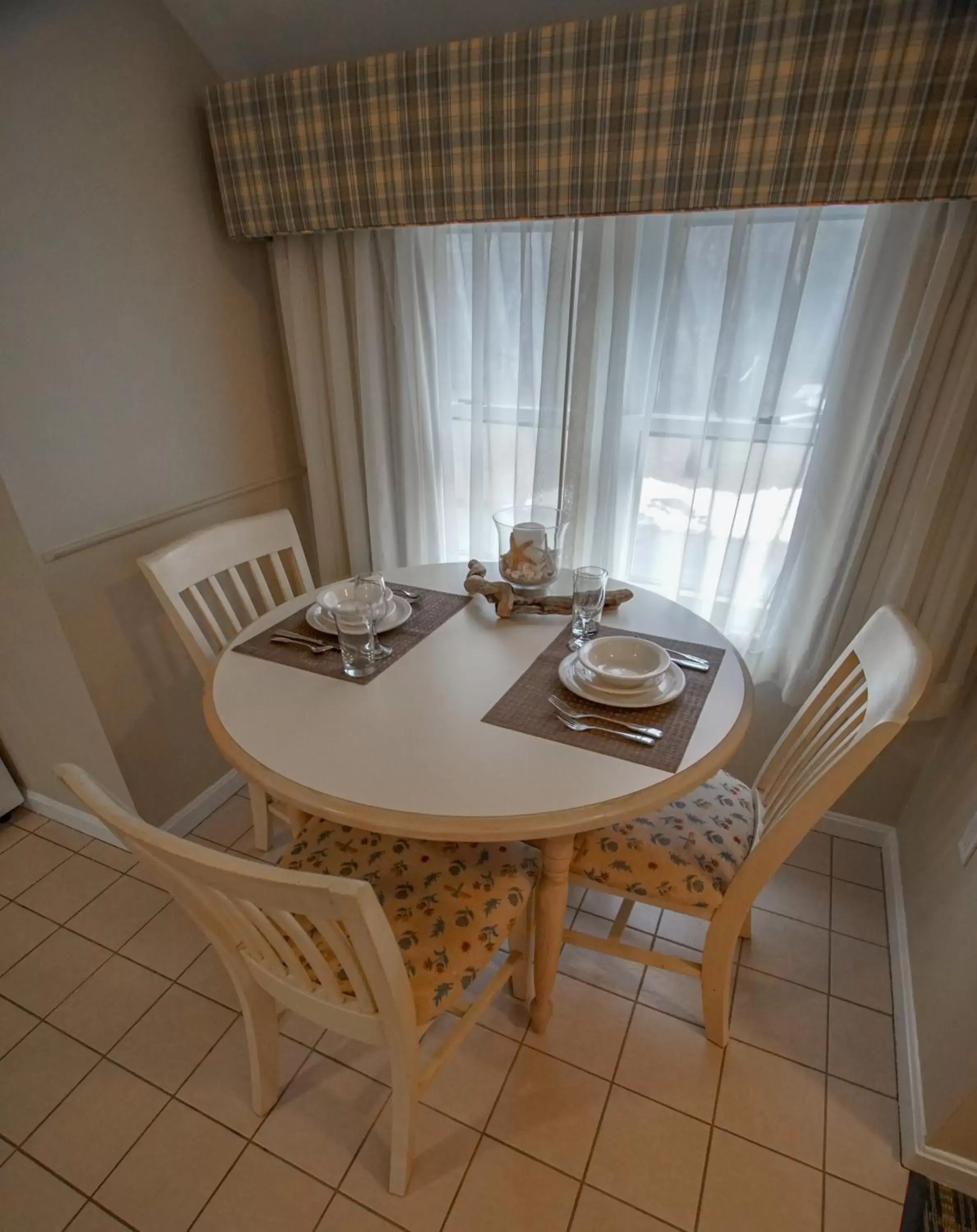 Dining Area in Cape Winds Resort, a VRI resort