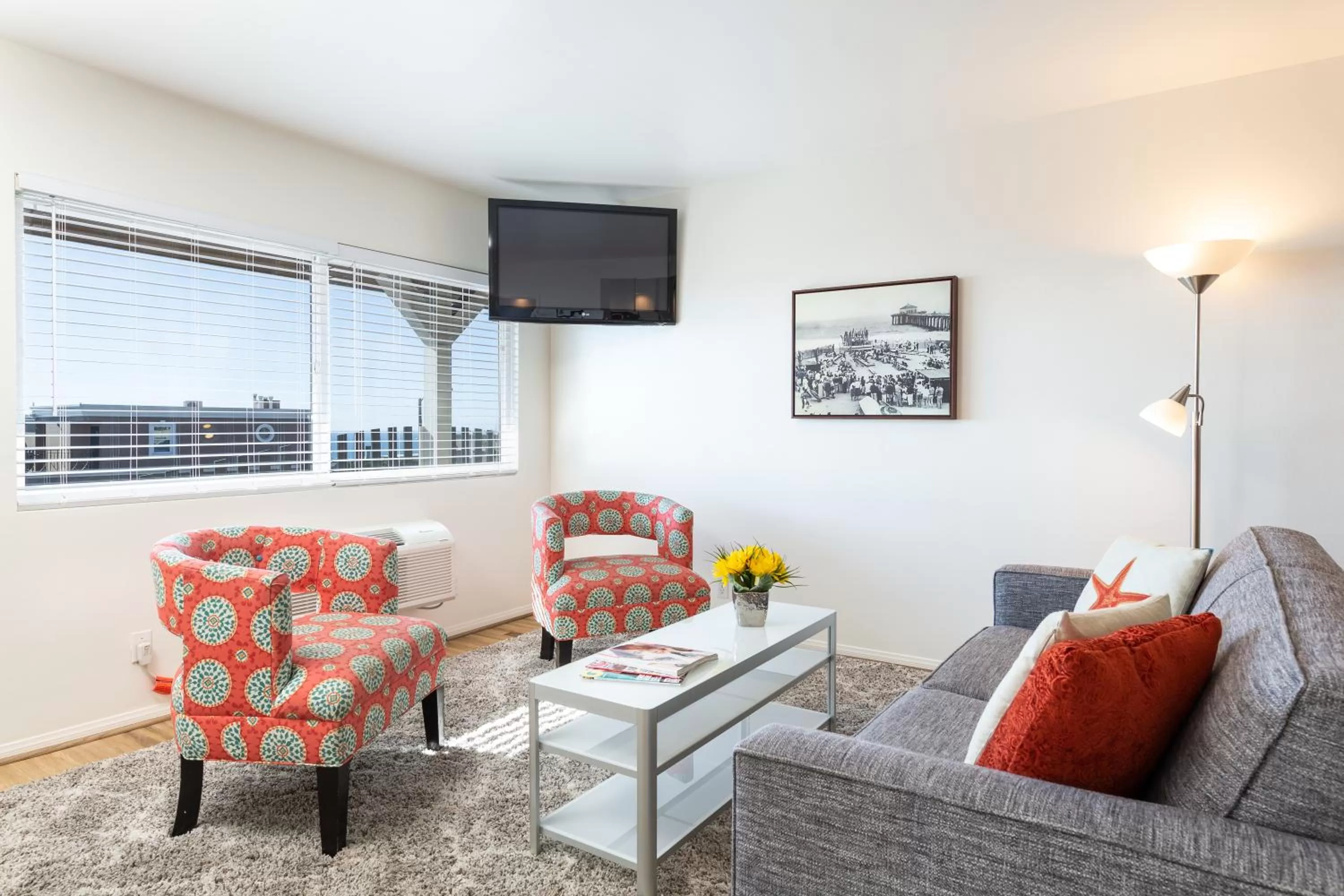 Living room in The Sea View Inn At The Beach