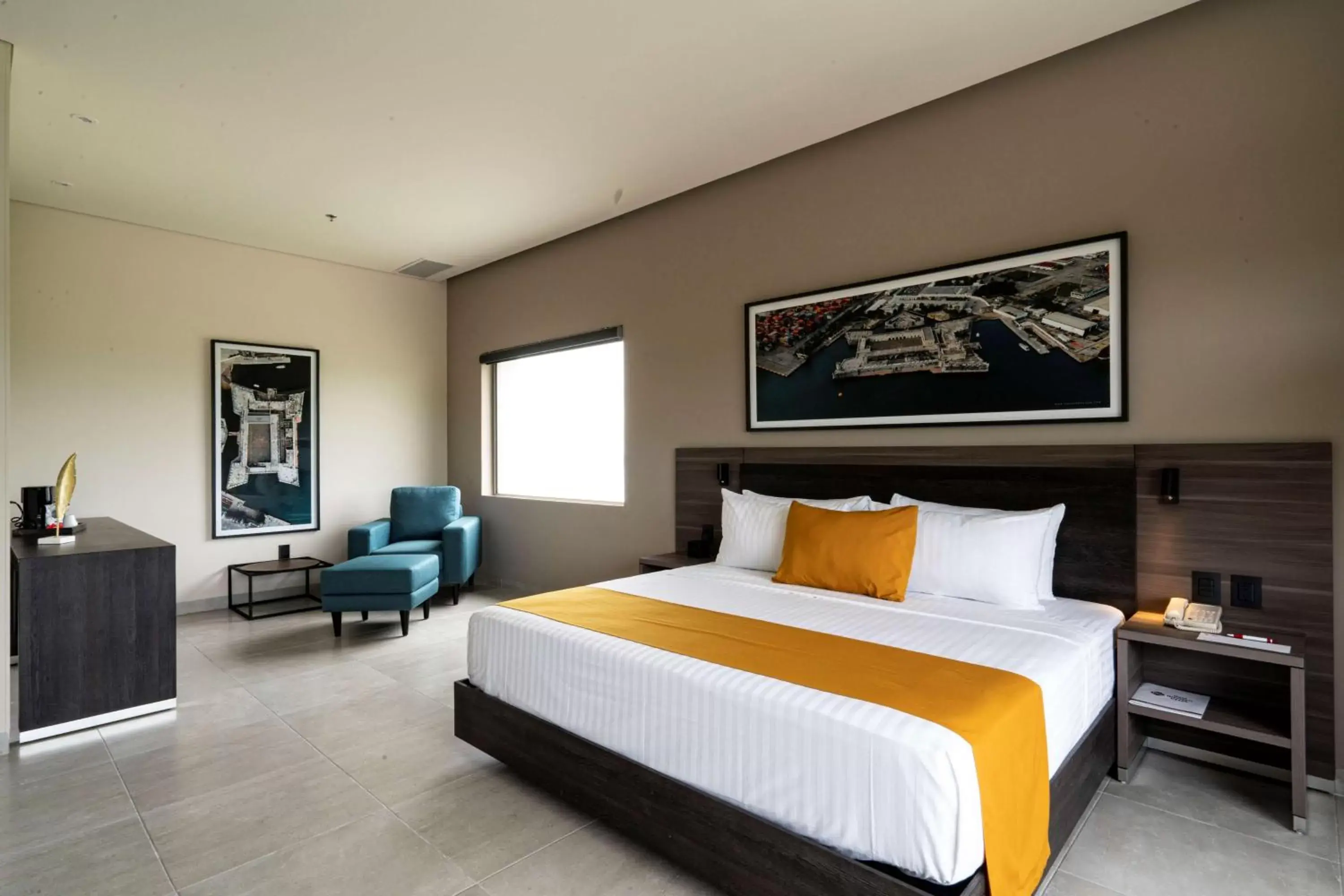Photo of the whole room, Bed in Best Western Plus Riviera Veracruz