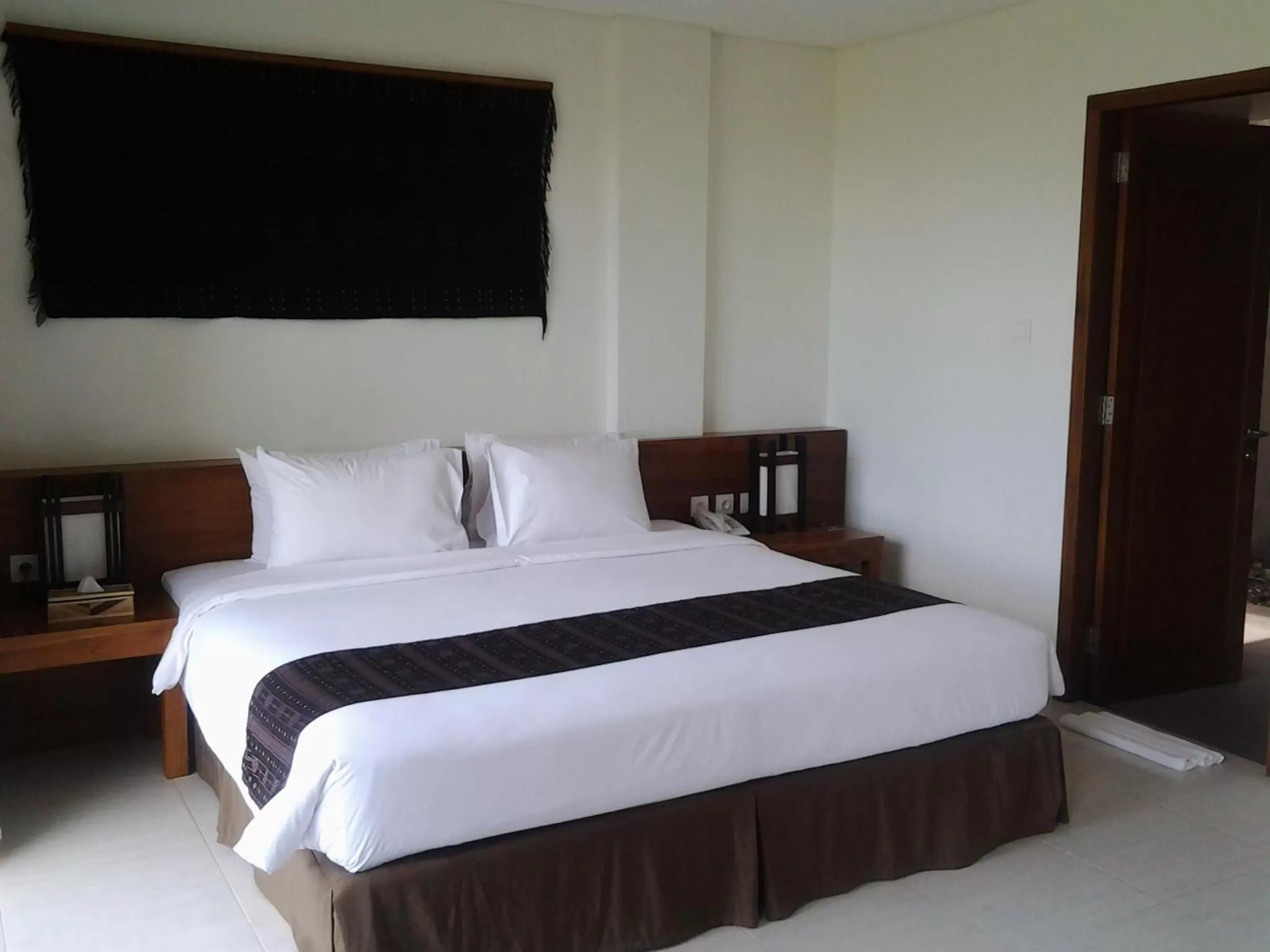 Villa with Free Return Airport Transfer in Luwansa Beach Hotel