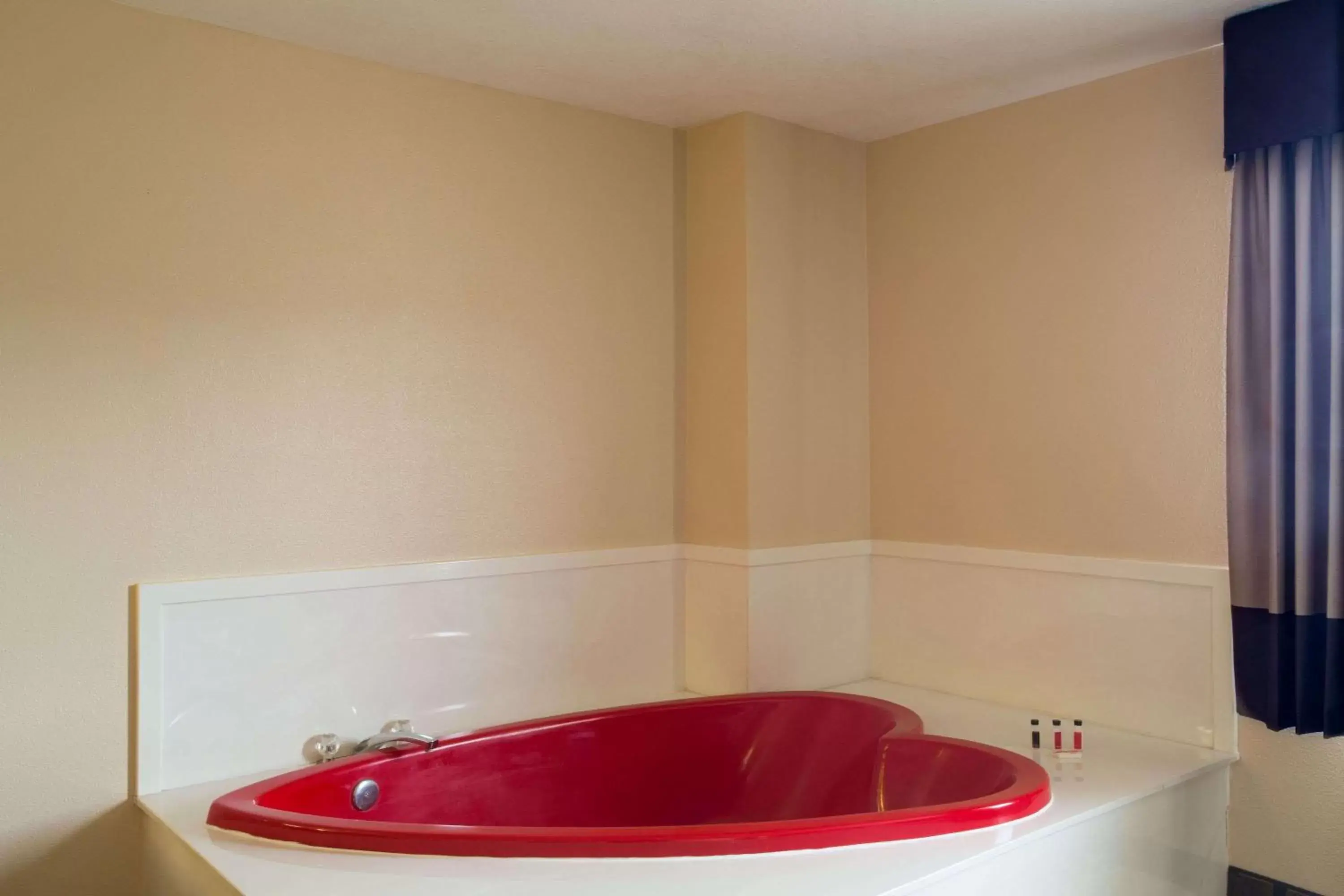 Photo of the whole room, Bathroom in Days Inn by Wyndham Hurricane/Zion National Park Area