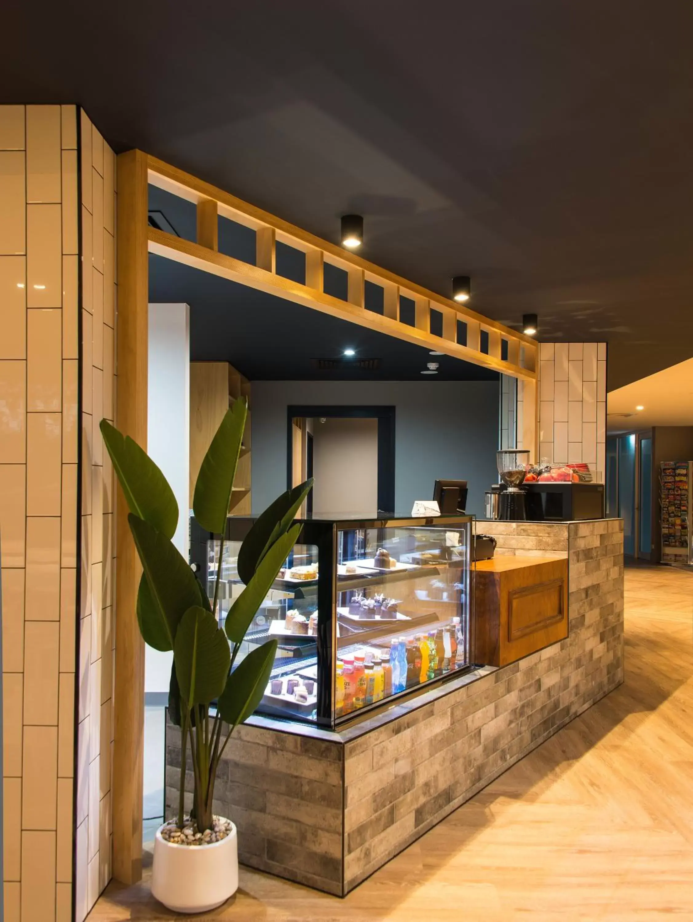 Food and drinks in Woodroffe Hotel Food and drinks in Woodroffe Hotel