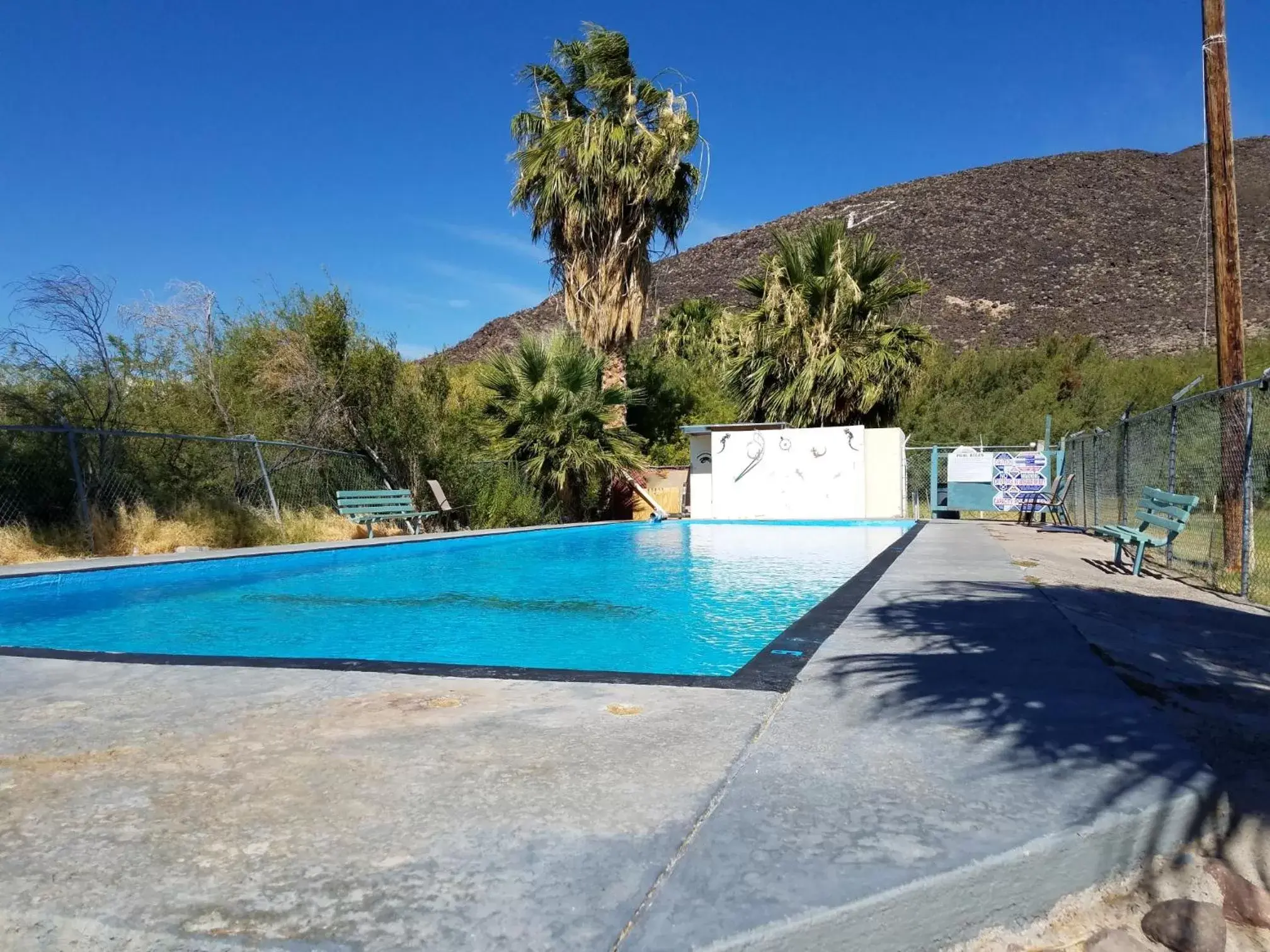 Swimming Pool in Shoshone Inn