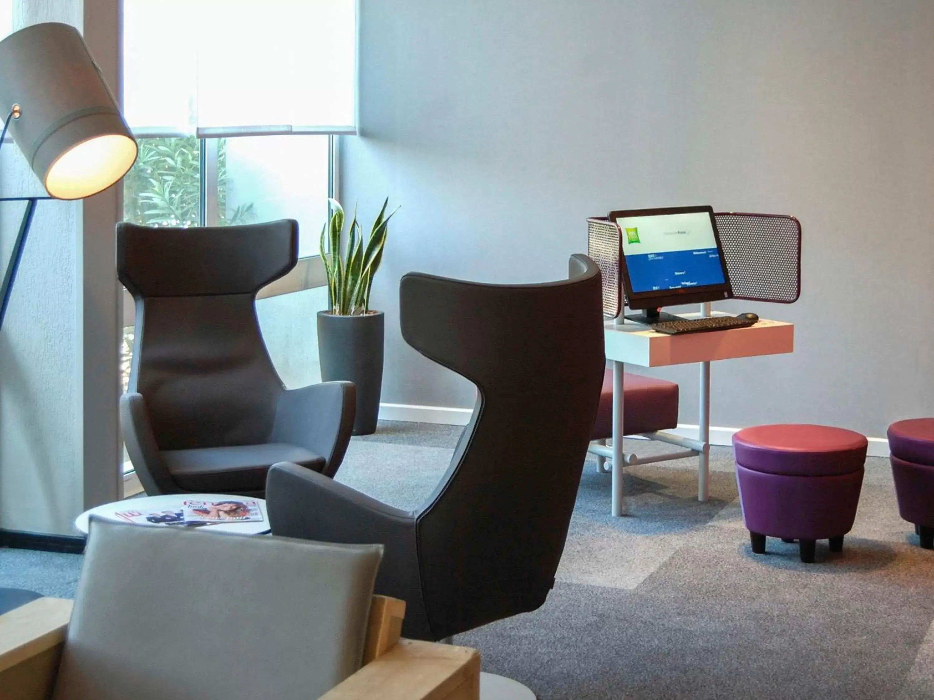 Business facilities in ibis Styles Marseille Aéroport