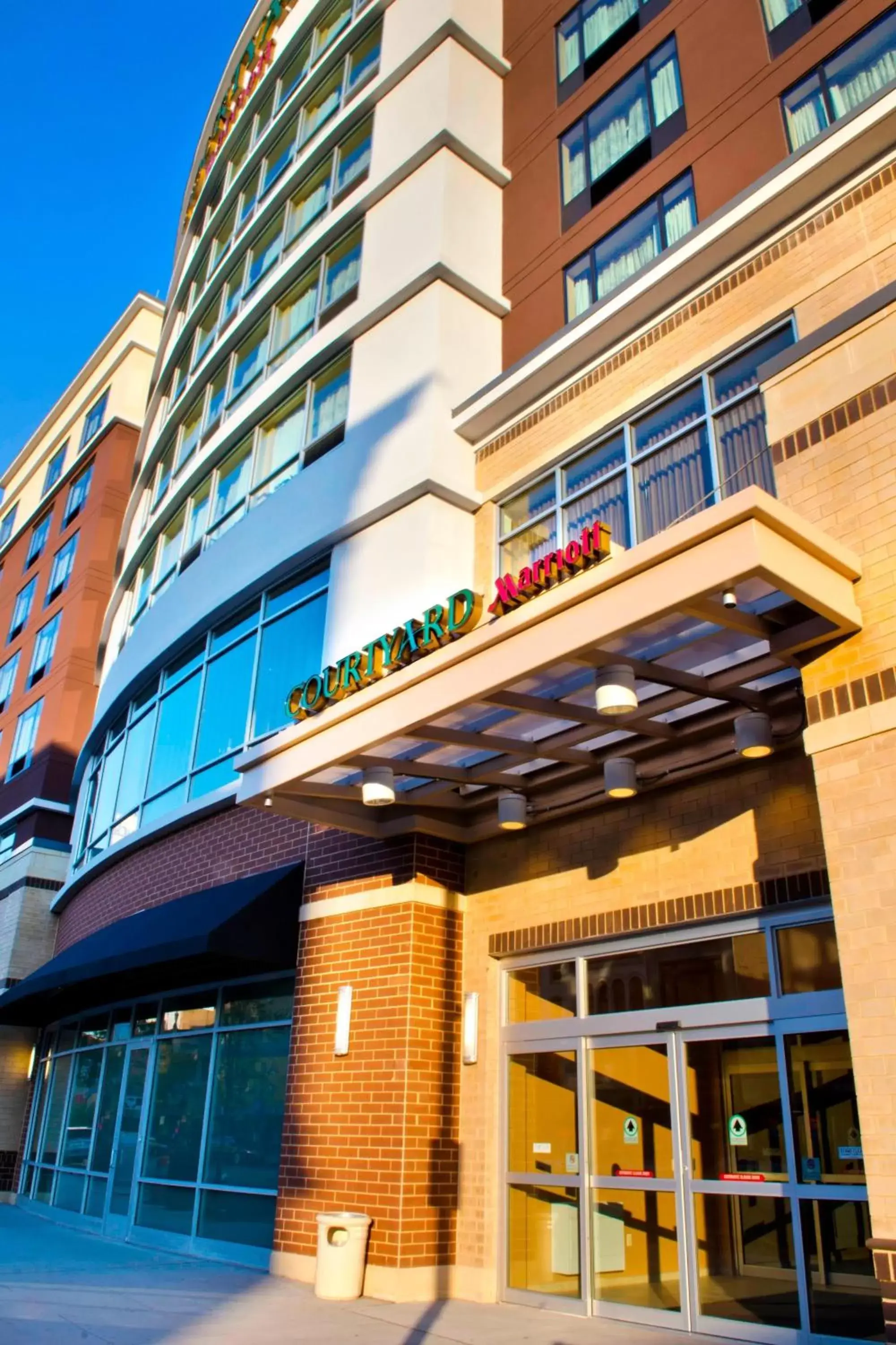 Property Building in Courtyard by Marriott Newark Downtown